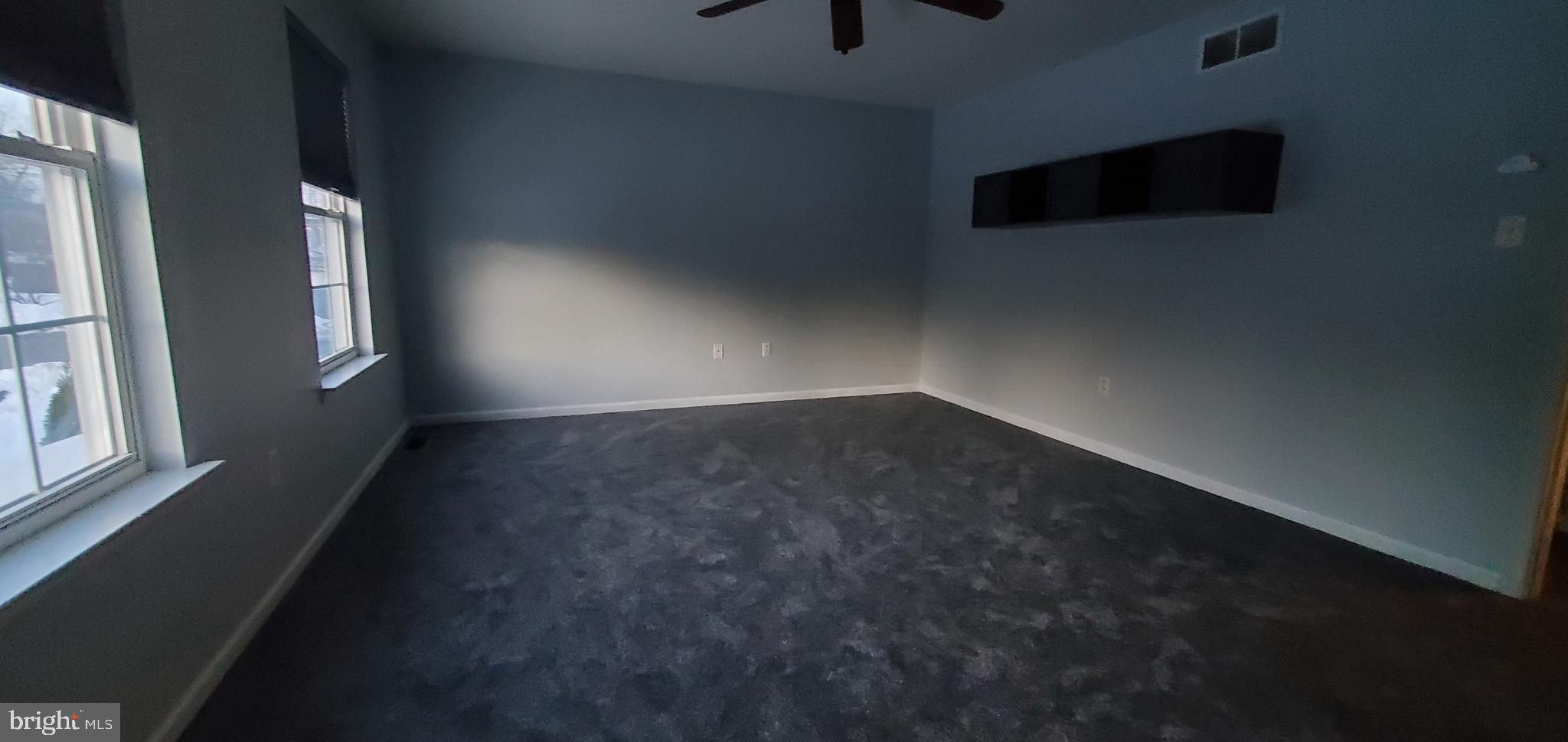 SPRING MEADOW - Residential