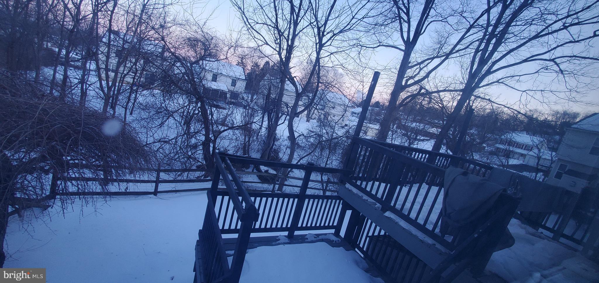 SPRING MEADOW - Residential