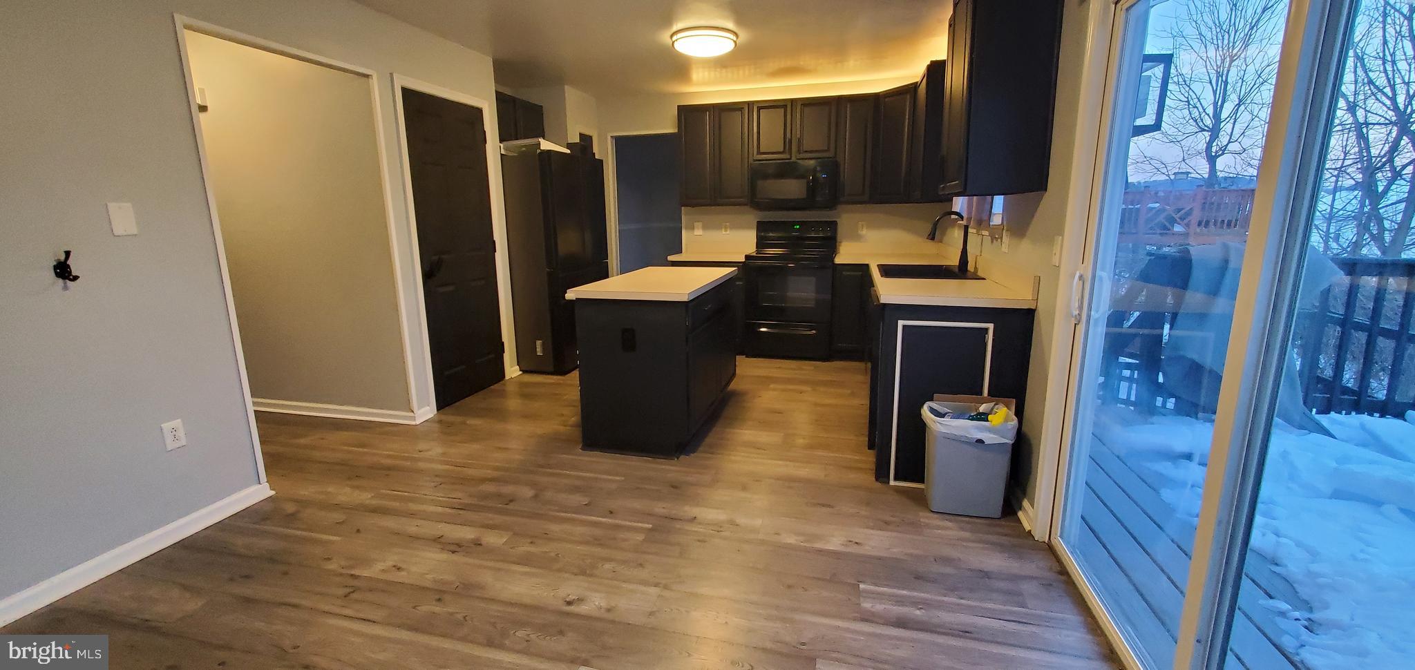 SPRING MEADOW - Residential