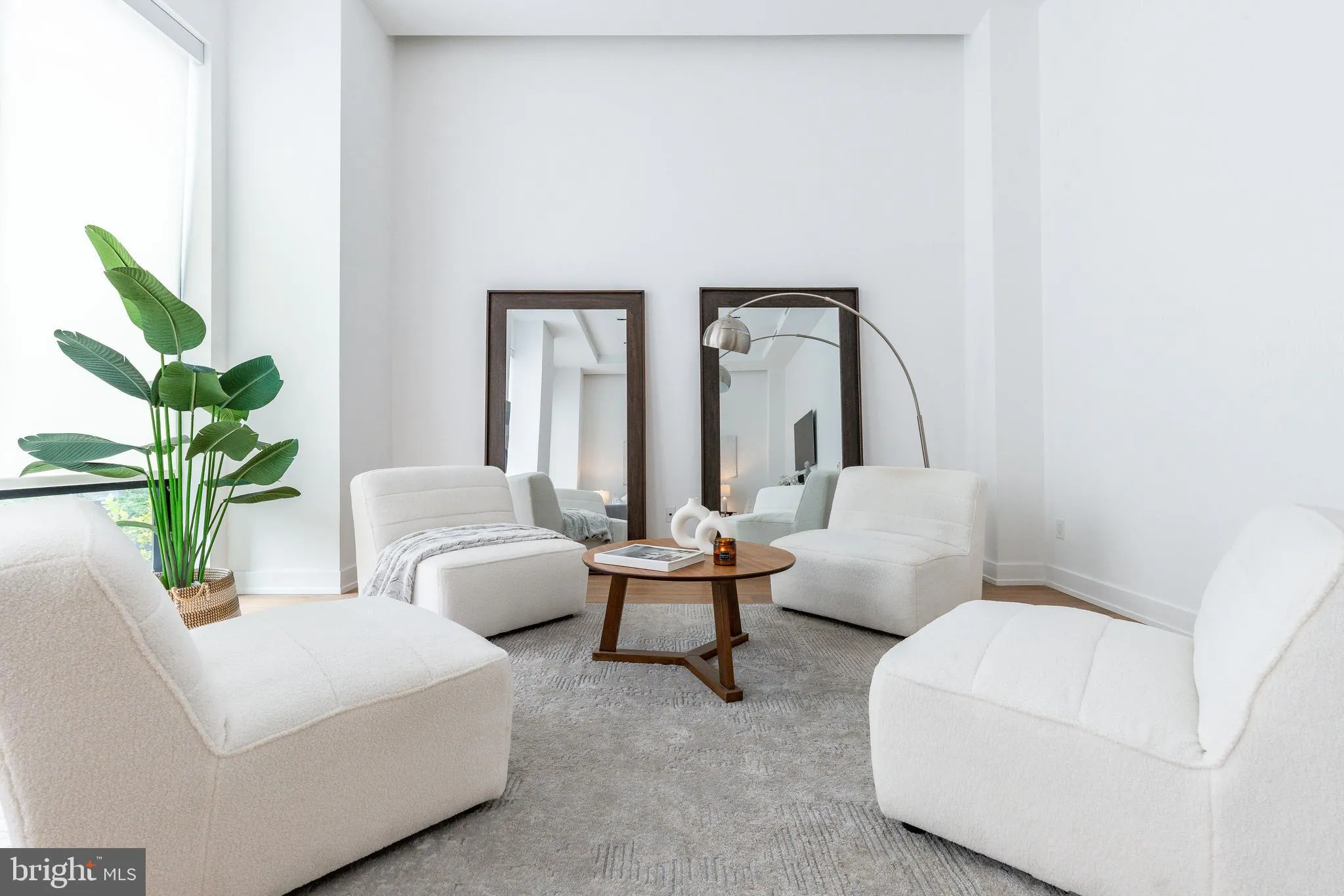 Philadelphia, Pennsylvania 19103, United States, 3 Bedrooms Bedrooms, ,4 BathroomsBathrooms,Residential,Active,183273