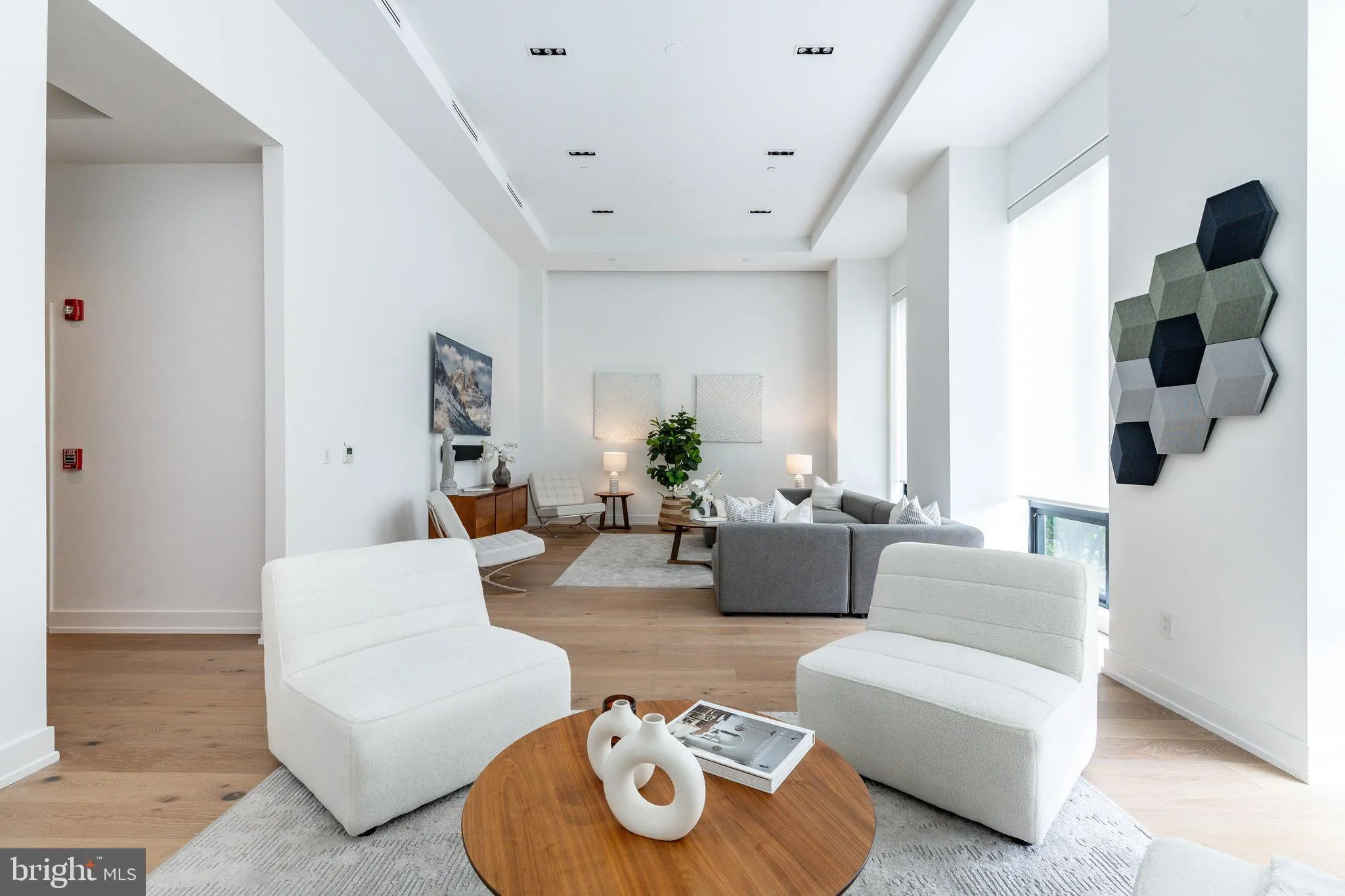 Philadelphia, Pennsylvania 19103, United States, 3 Bedrooms Bedrooms, ,4 BathroomsBathrooms,Residential,Active,183273