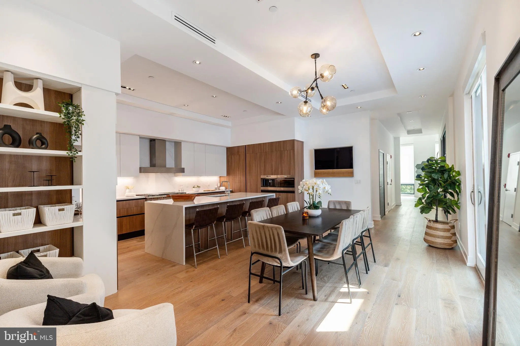 Philadelphia, Pennsylvania 19103, United States, 3 Bedrooms Bedrooms, ,4 BathroomsBathrooms,Residential,Active,183273