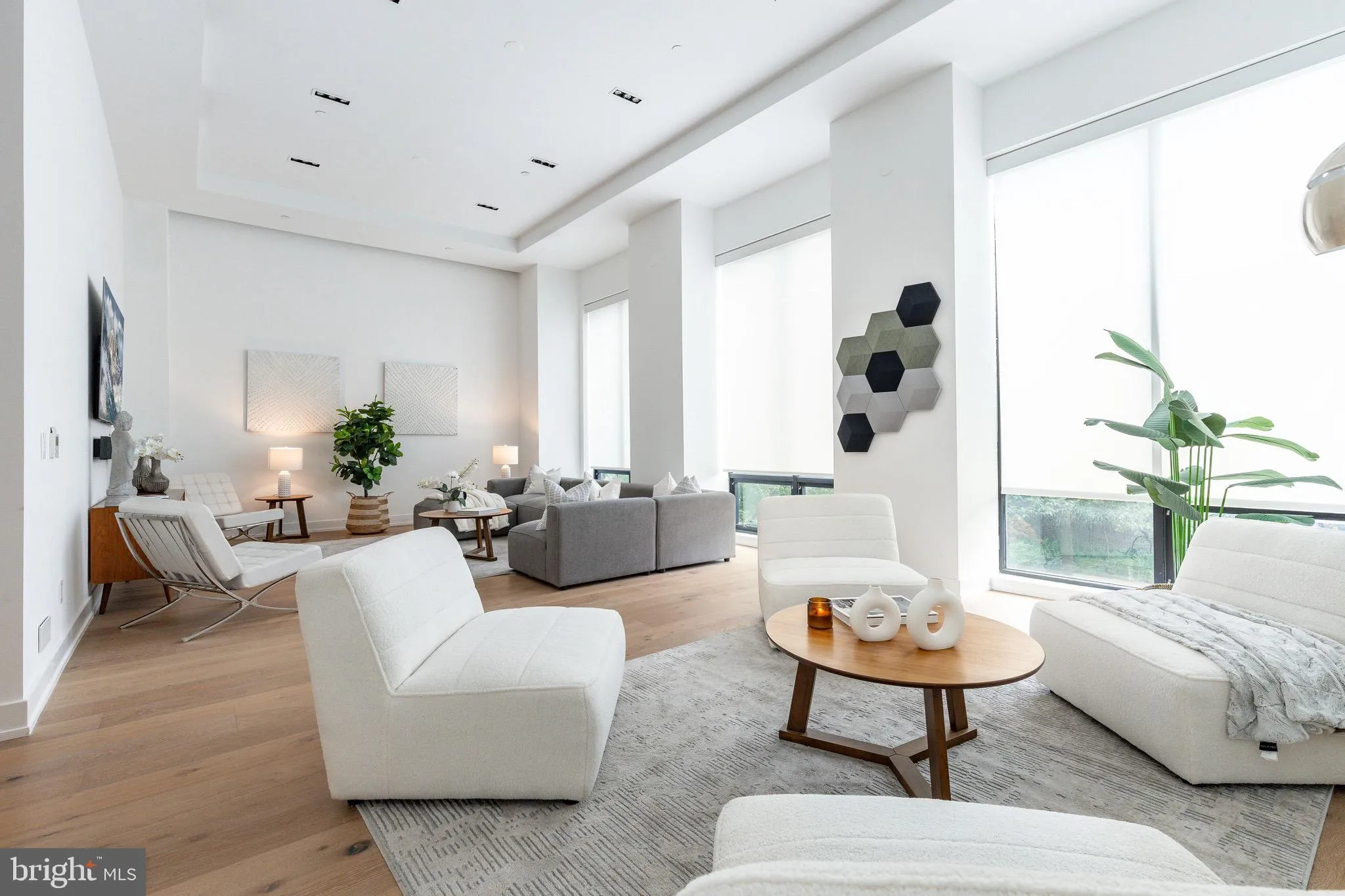 Philadelphia, Pennsylvania 19103, United States, 3 Bedrooms Bedrooms, ,4 BathroomsBathrooms,Residential,Active,183273