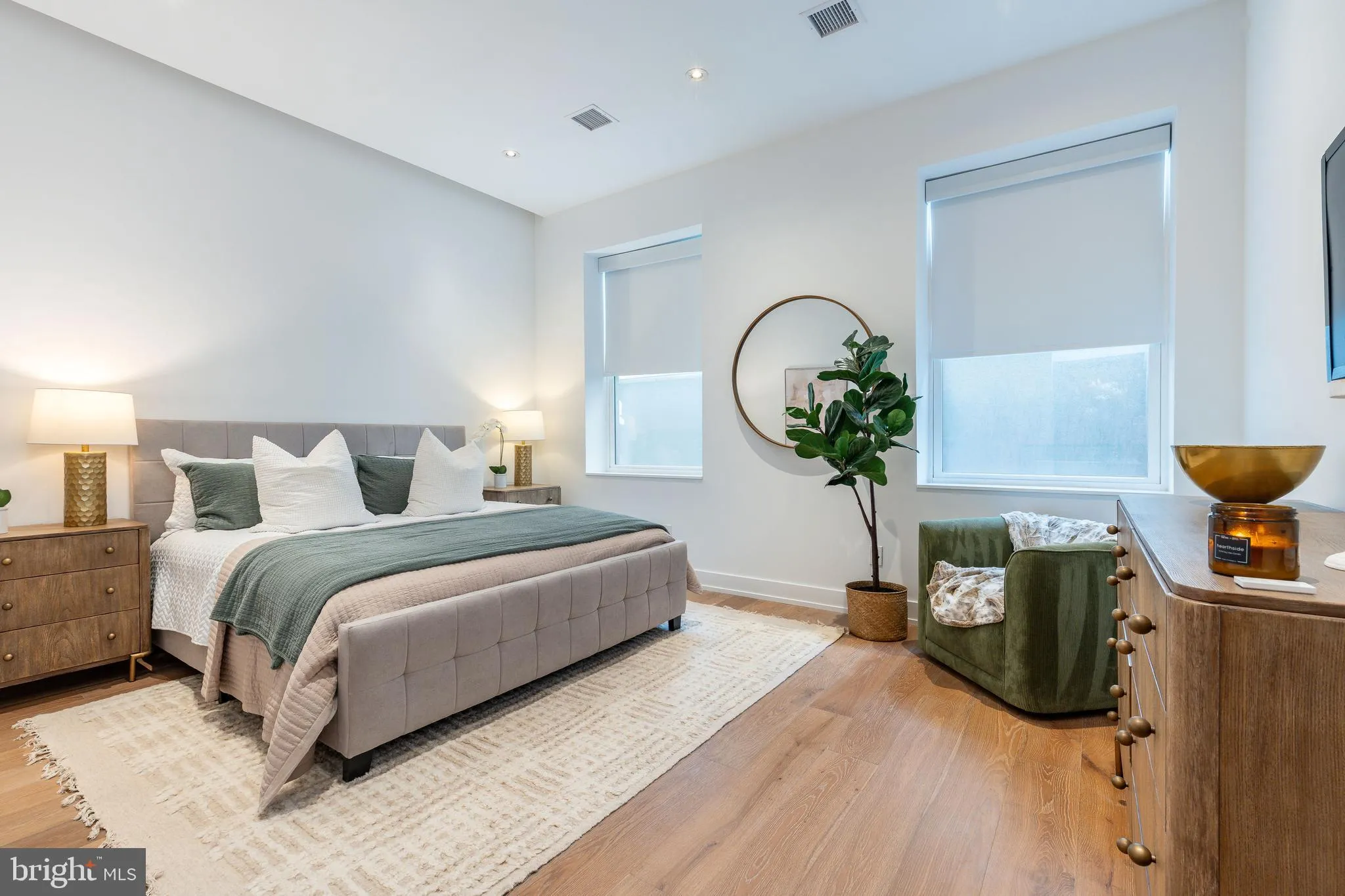 Philadelphia, Pennsylvania 19103, United States, 3 Bedrooms Bedrooms, ,4 BathroomsBathrooms,Residential,Active,183273