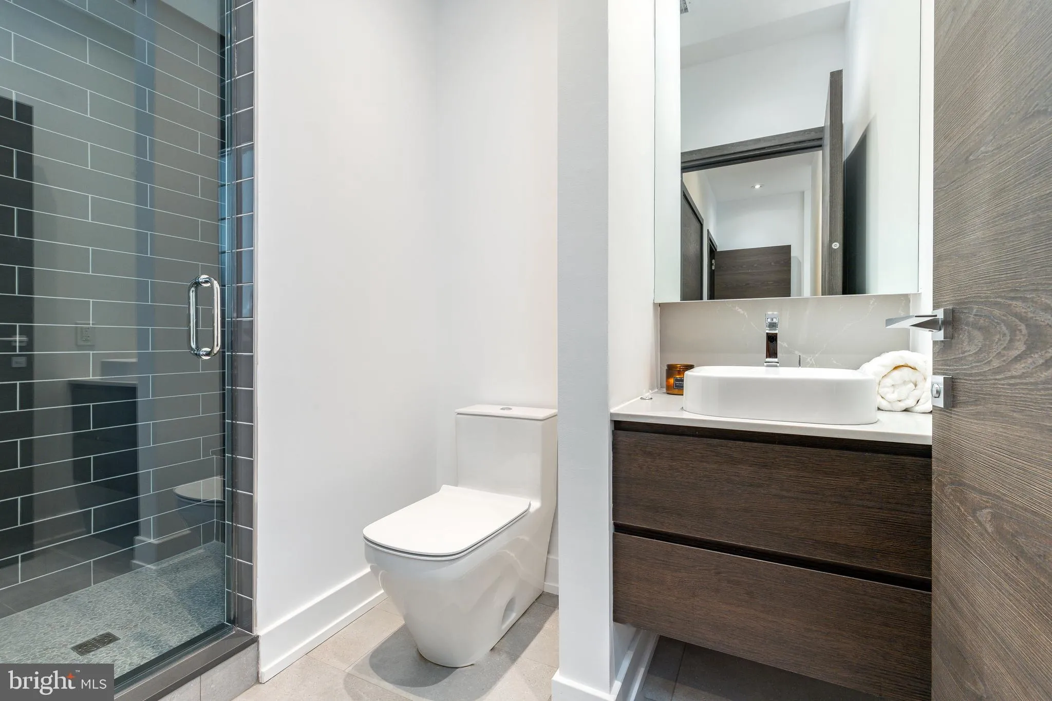 Philadelphia, Pennsylvania 19103, United States, 3 Bedrooms Bedrooms, ,4 BathroomsBathrooms,Residential,Active,183273