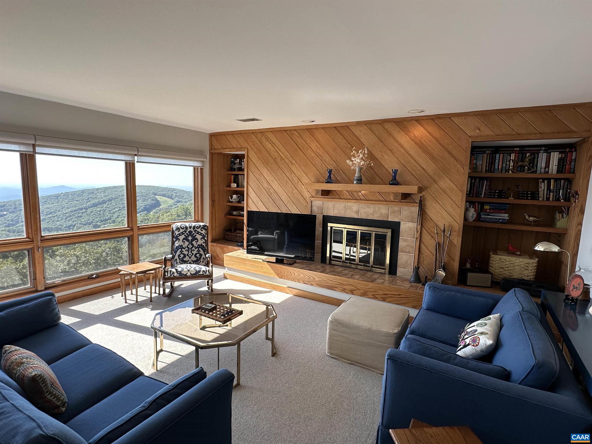 1518 CLIFFS CONDOS