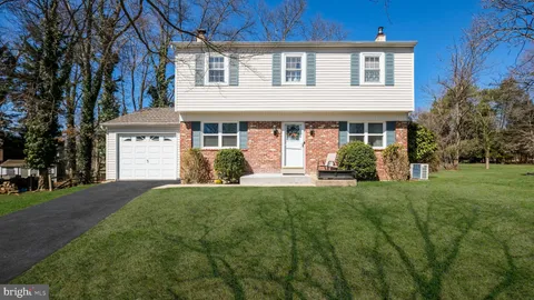 217 Pine Tree Lane, Hatboro, PA MLS: PAMC2132870