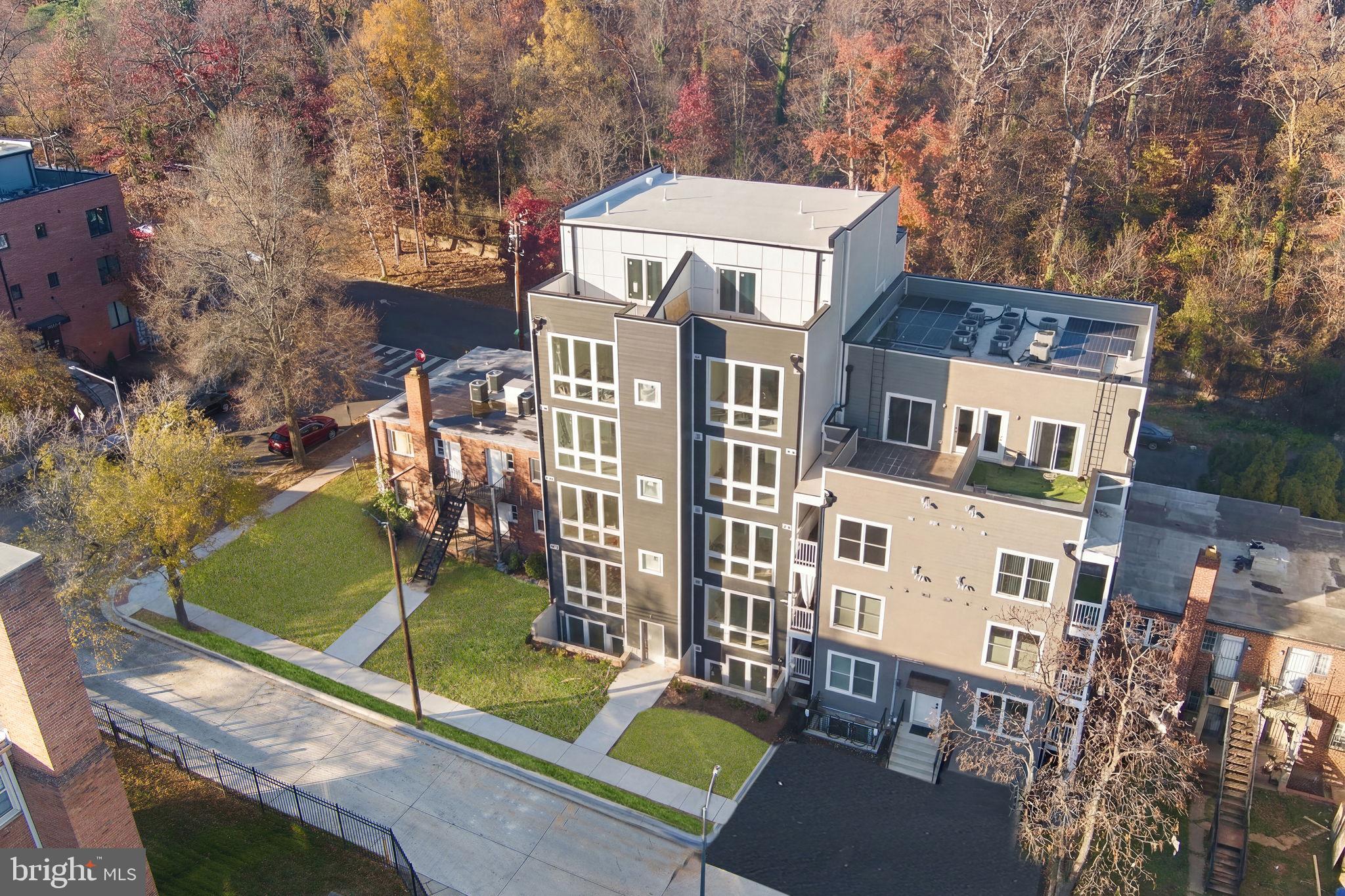 2105 M STREET NE 15