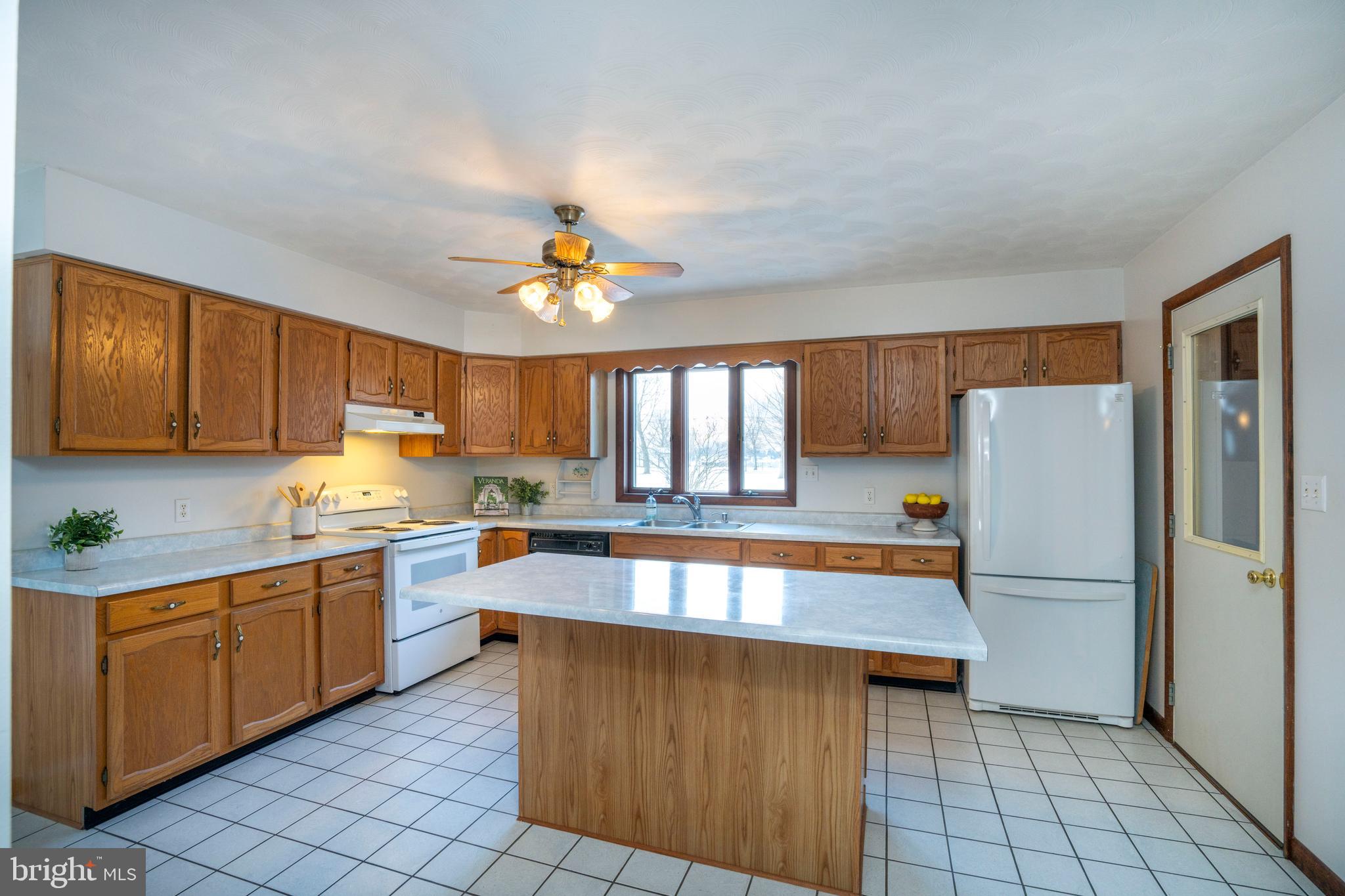 REEDSVILLE - Residential