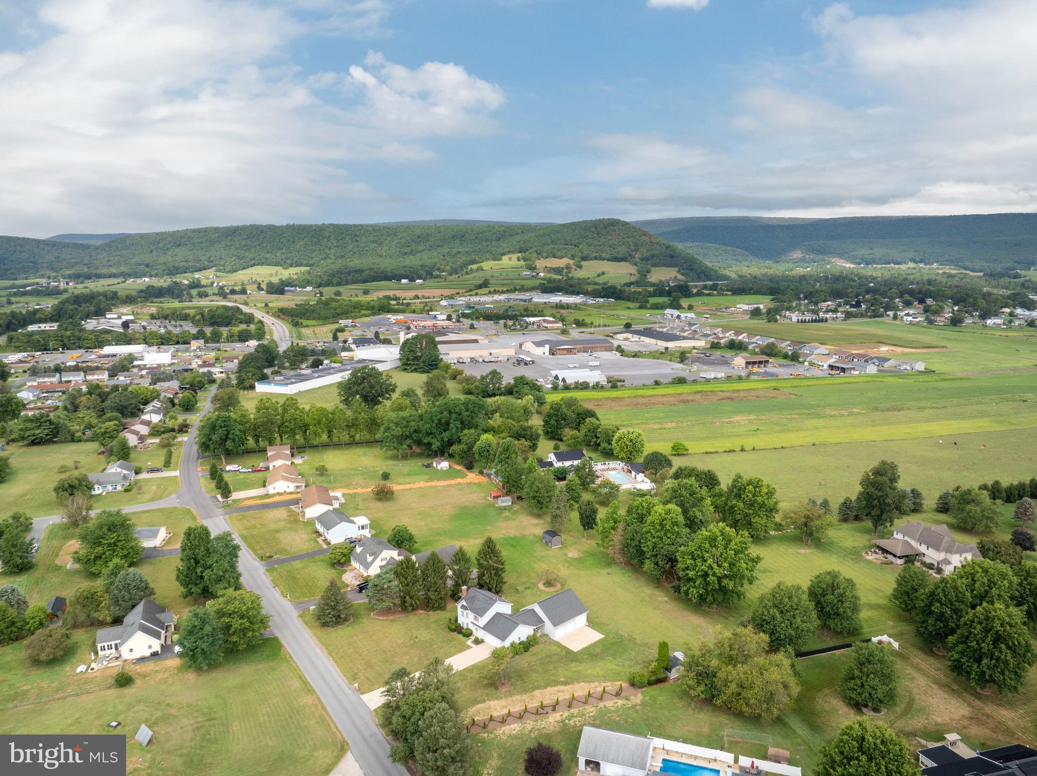 REEDSVILLE - Residential