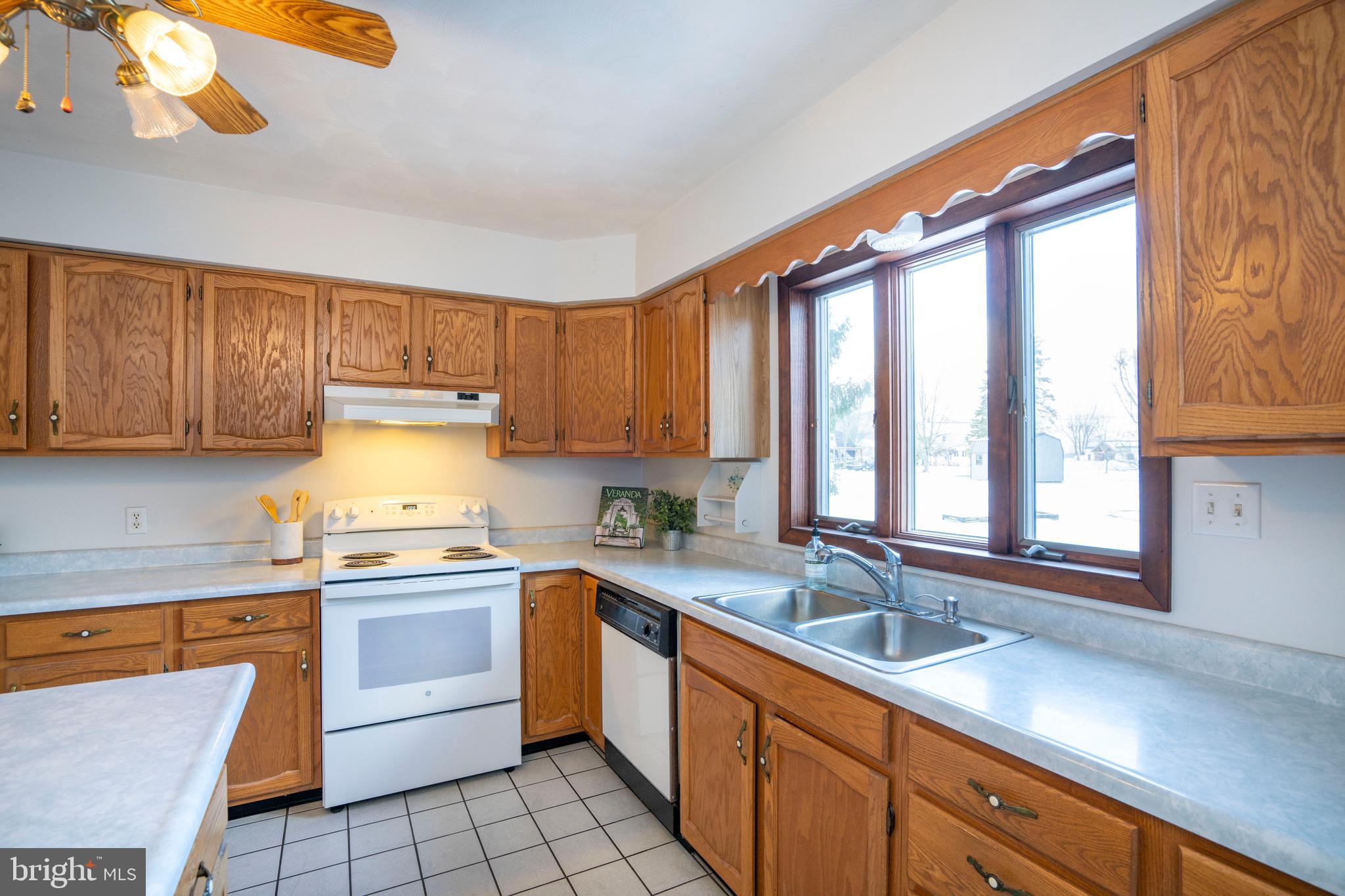 REEDSVILLE - Residential