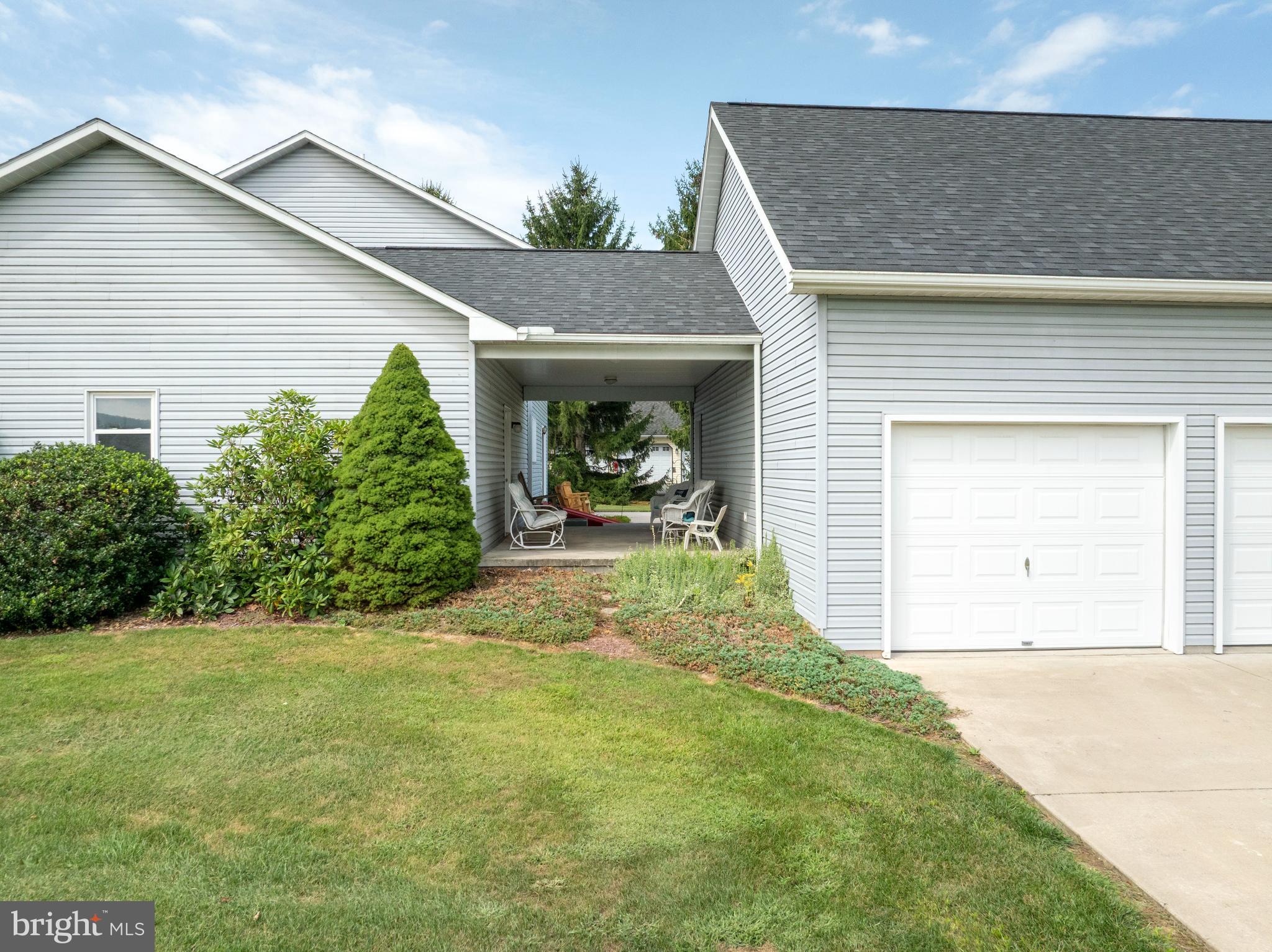 REEDSVILLE - Residential