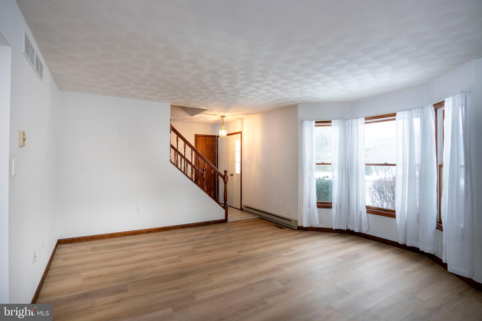 REEDSVILLE - Residential