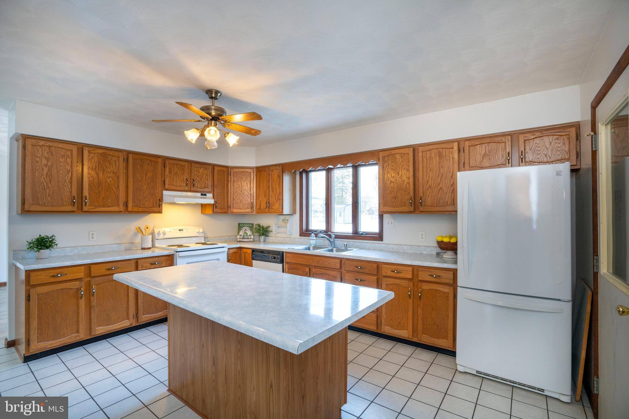 REEDSVILLE - Residential