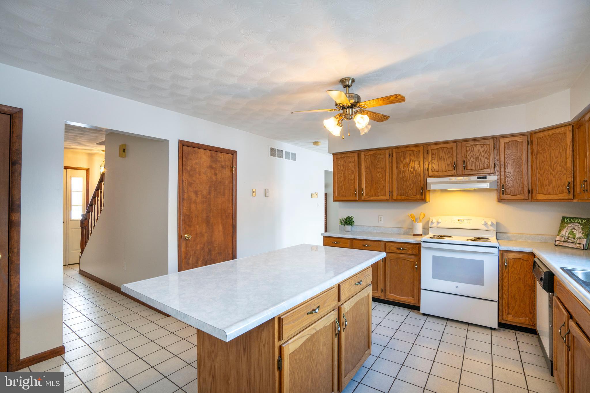 REEDSVILLE - Residential