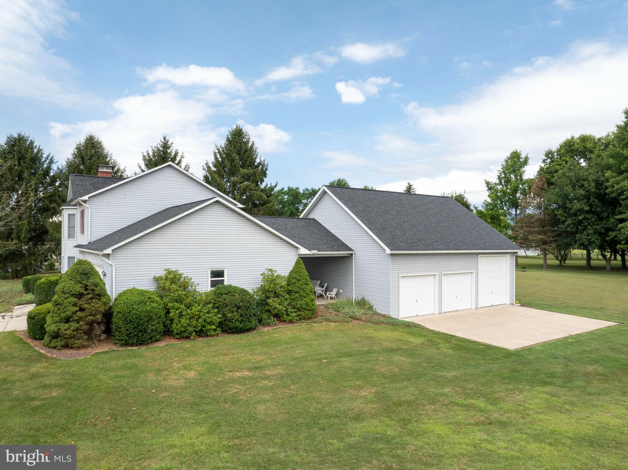 REEDSVILLE - Residential