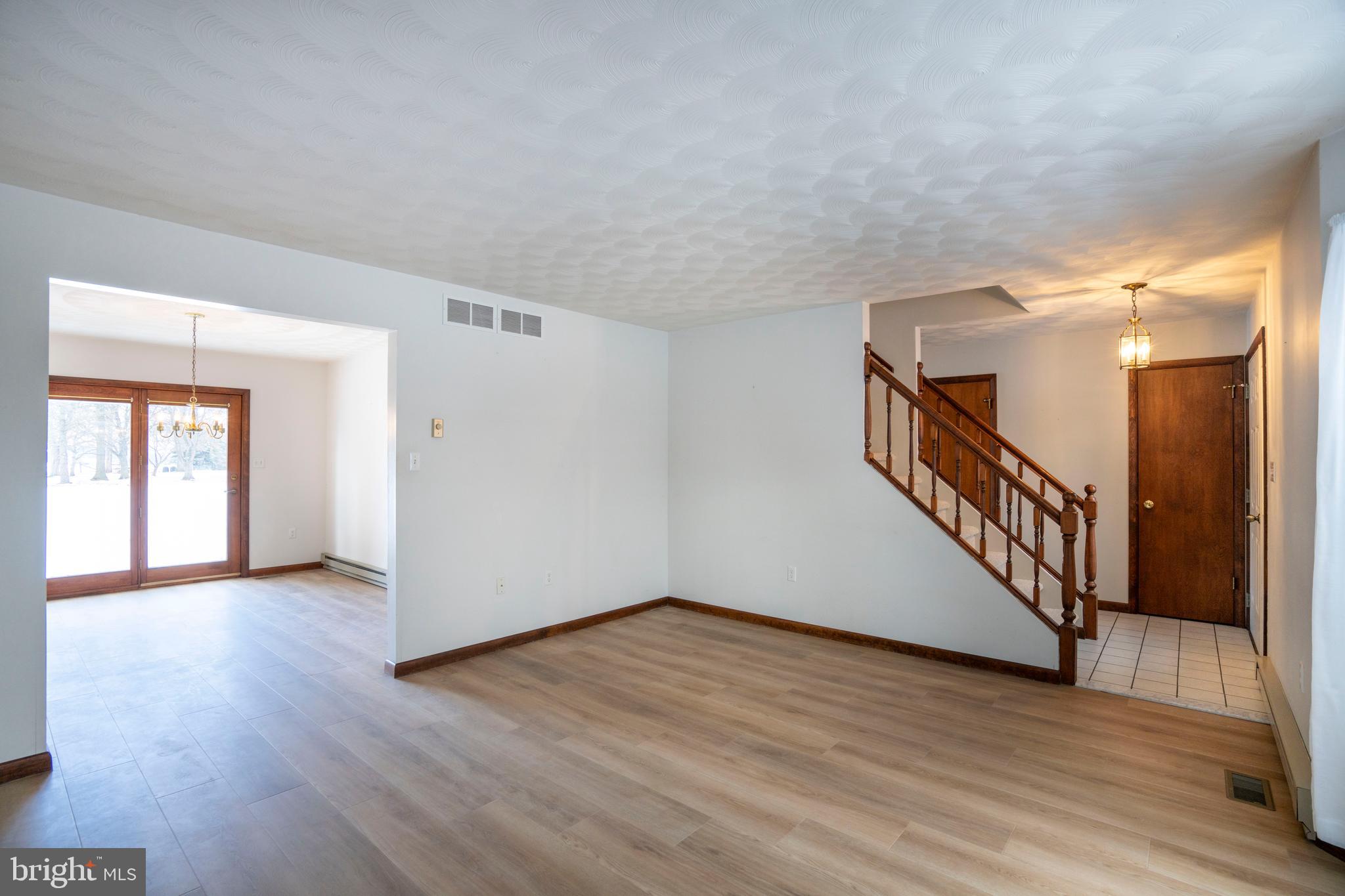 REEDSVILLE - Residential