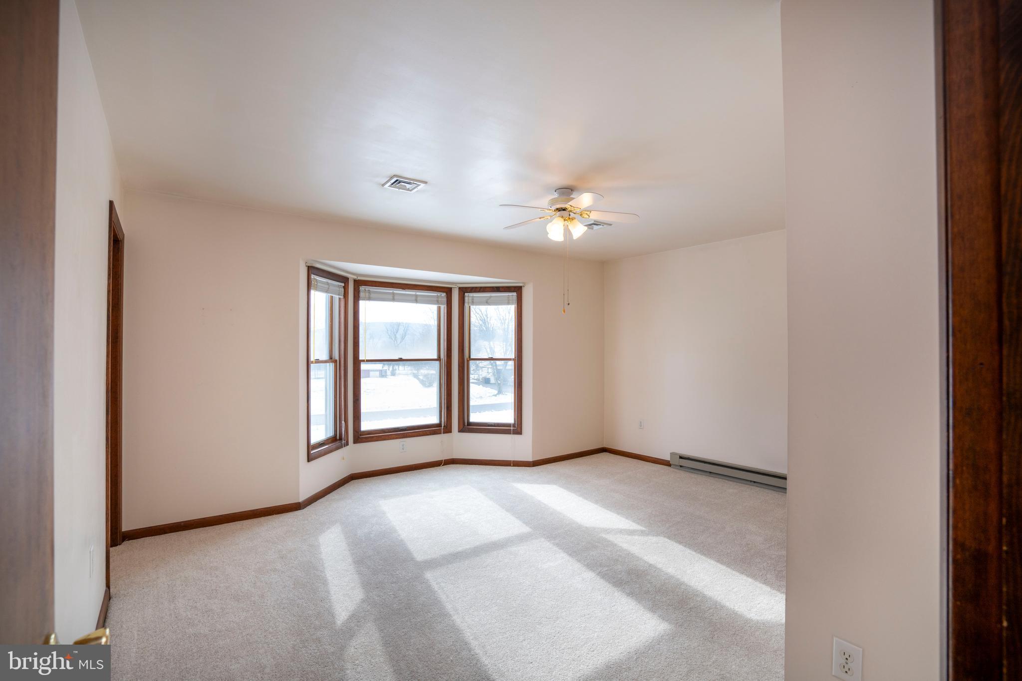 REEDSVILLE - Residential