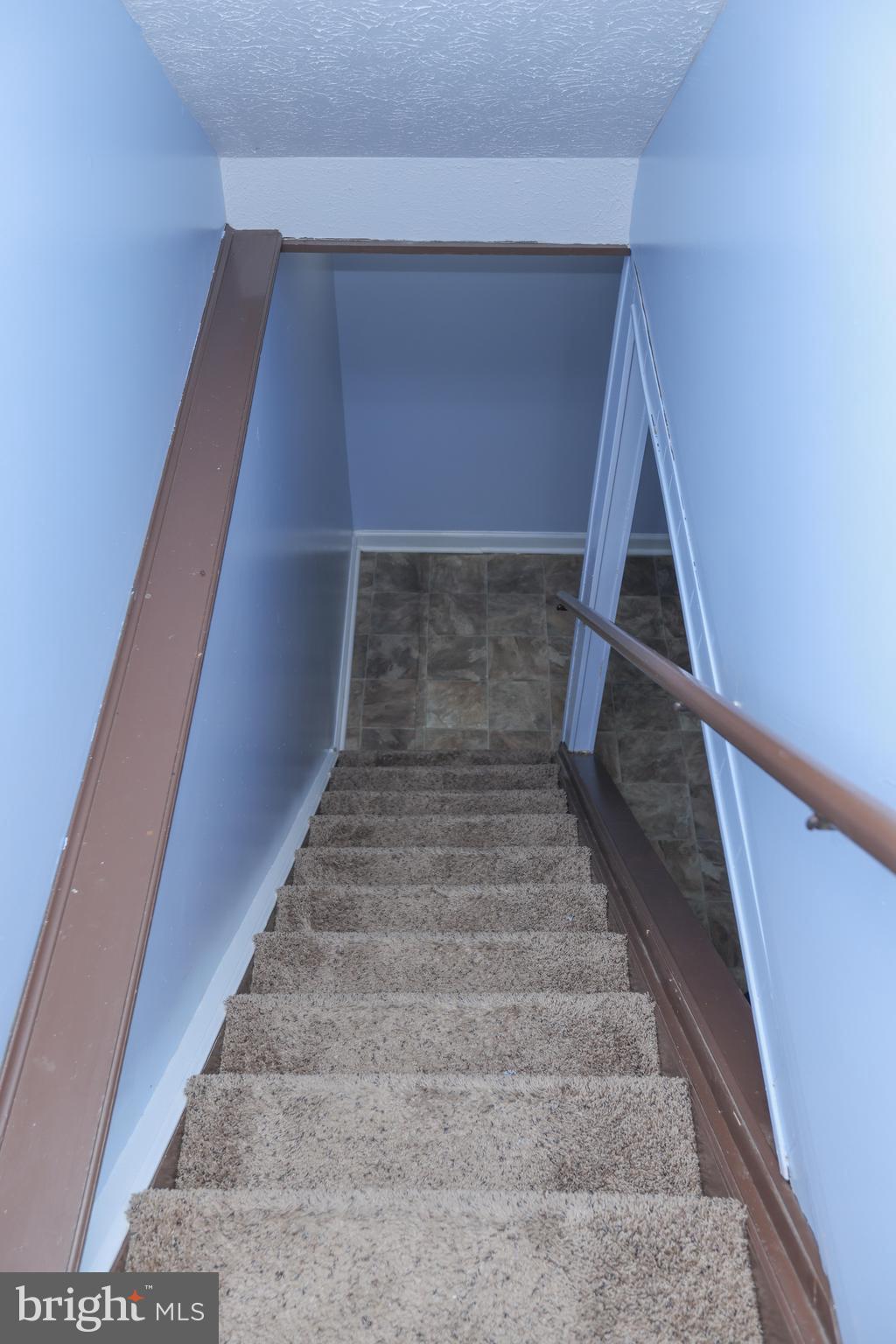 HALLFIELD MANOR - Residential Lease