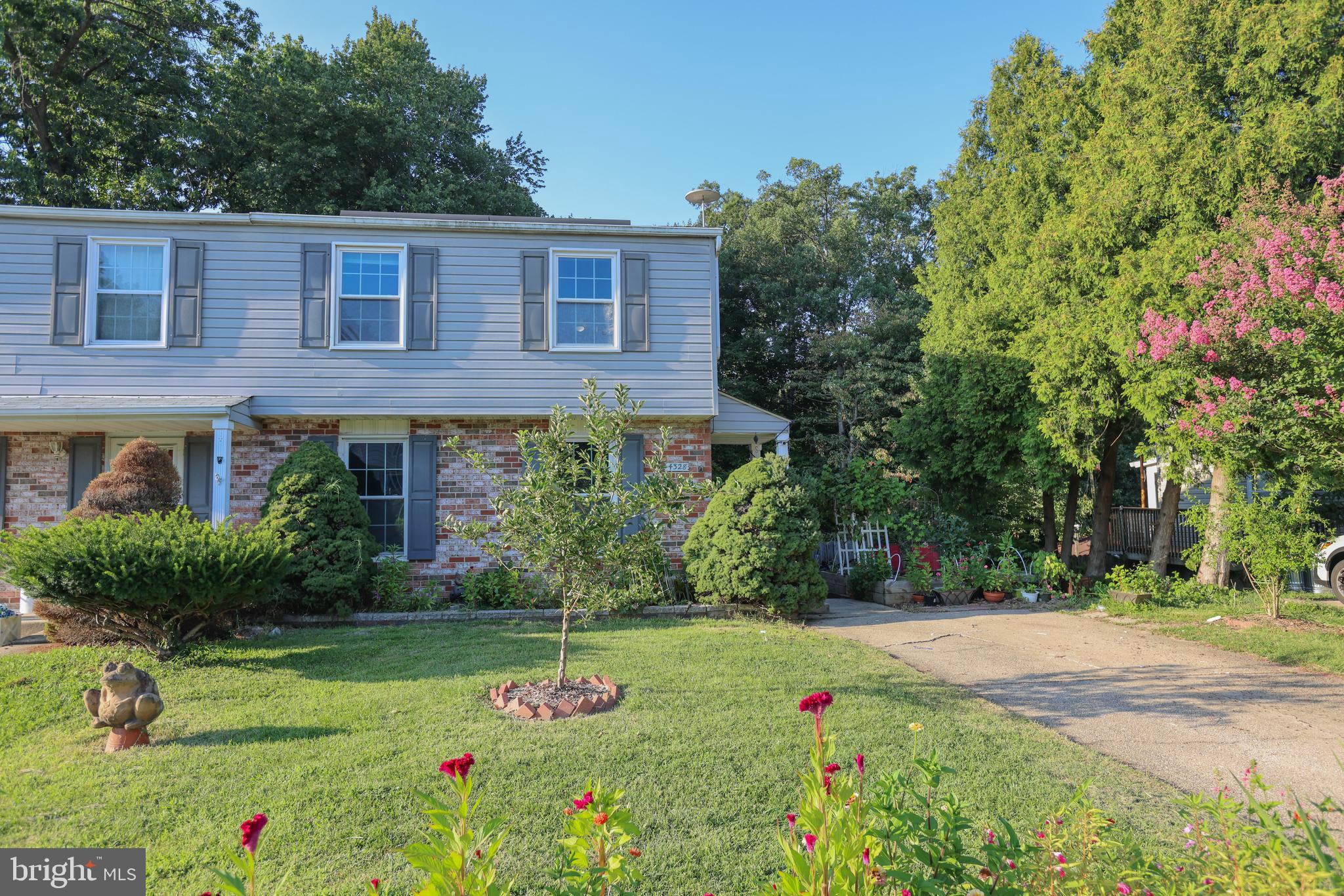 This beautifully maintained 3-bedroom, 1.5-bath semi-detached townhome is freshly painted, move-in ready, and packed with modern upgrades!
✨ Renovated Kitchen: Enjoy cooking in a stylish space with granite countertops, stainless steel appliances, and ample cabinetry.
🔥 Cozy Finished Basement: A walk-out basement features a pellet stove—perfect for relaxing or extra living space.
🌿 Private Outdoor Oasis: Unwind on your screened porch or enjoy the fenced backyard backing to peaceful woods.
🚗 Convenient Parking: Includes a parking pad for easy access.
☀️ Energy Efficient: Solar panels help reduce utility costs!
Ideal for those seeking comfort, style, and a quiet retreat—schedule a tour today! 🔑
Available for rent—don’t miss out!