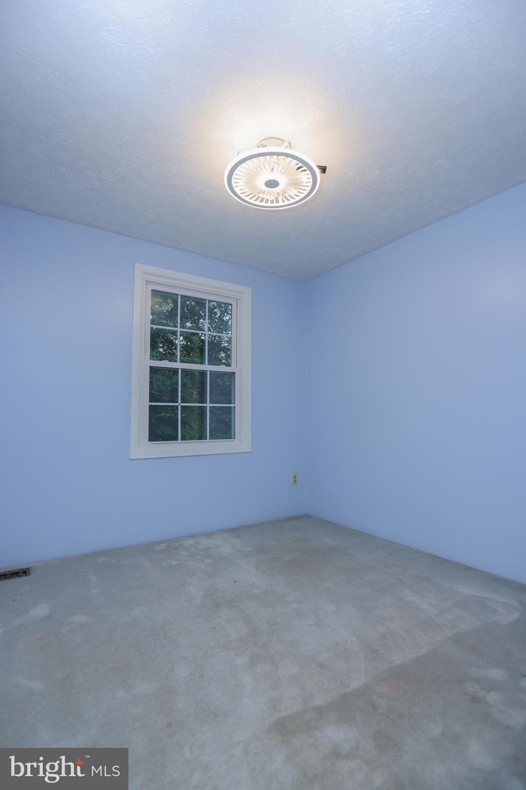 HALLFIELD MANOR - Residential Lease