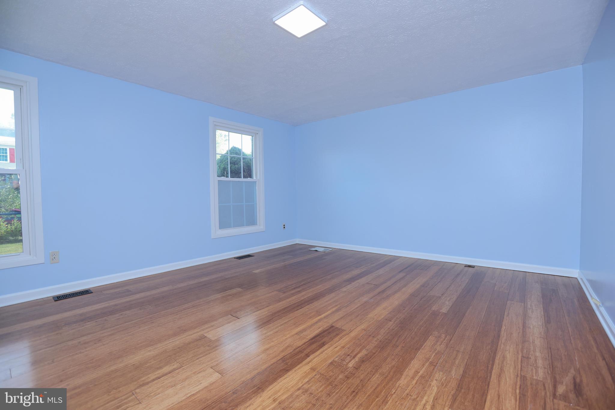 HALLFIELD MANOR - Residential Lease