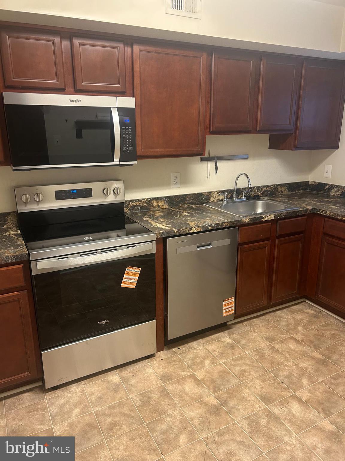 OXFORD OF BLUE BELL - Residential Lease