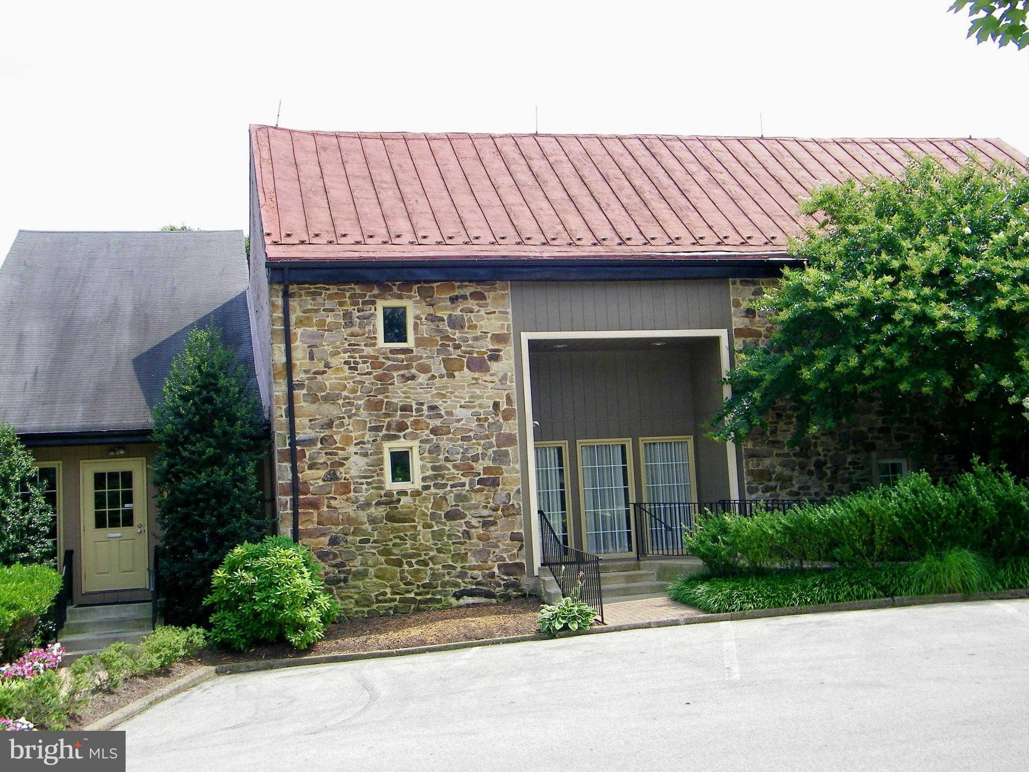 OXFORD OF BLUE BELL - Residential Lease