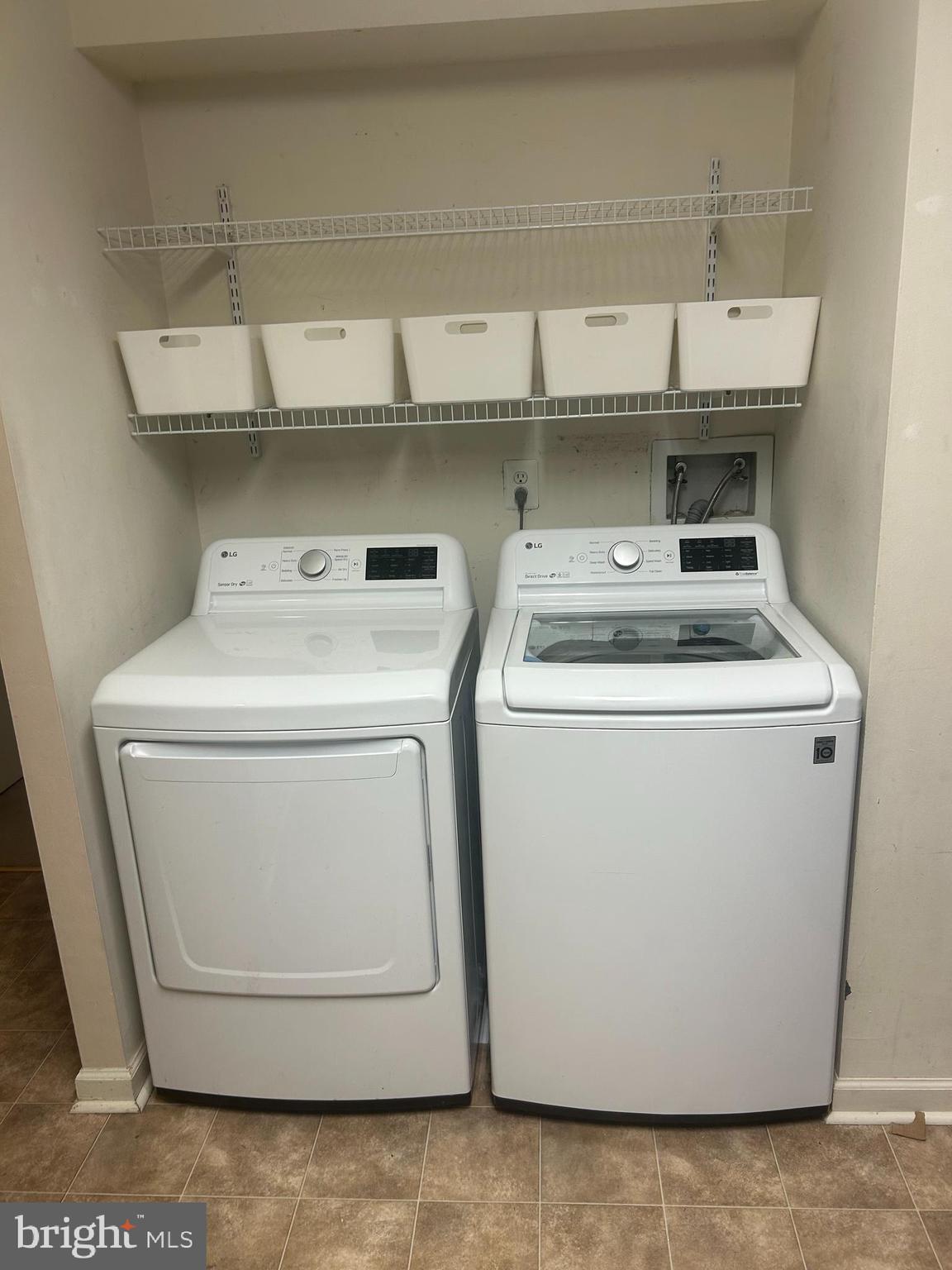 OXFORD OF BLUE BELL - Residential Lease