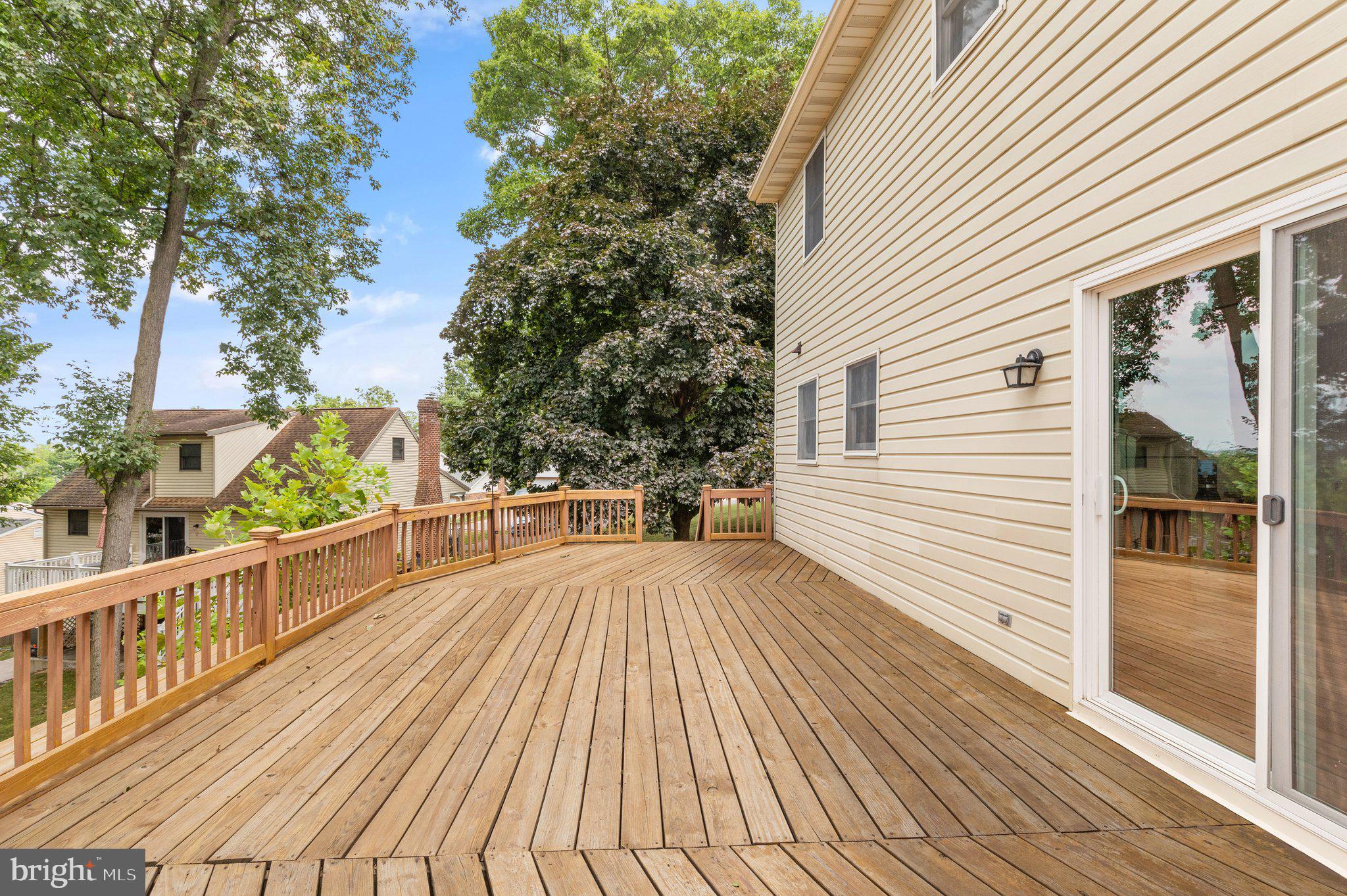 MEADOWVIEW - Residential