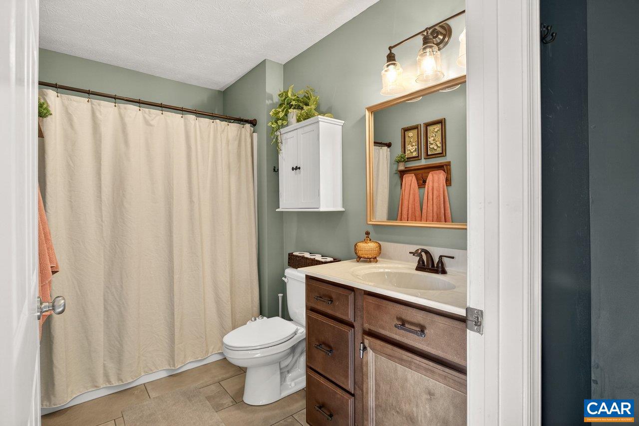 HILLCREST FOREST - Residential