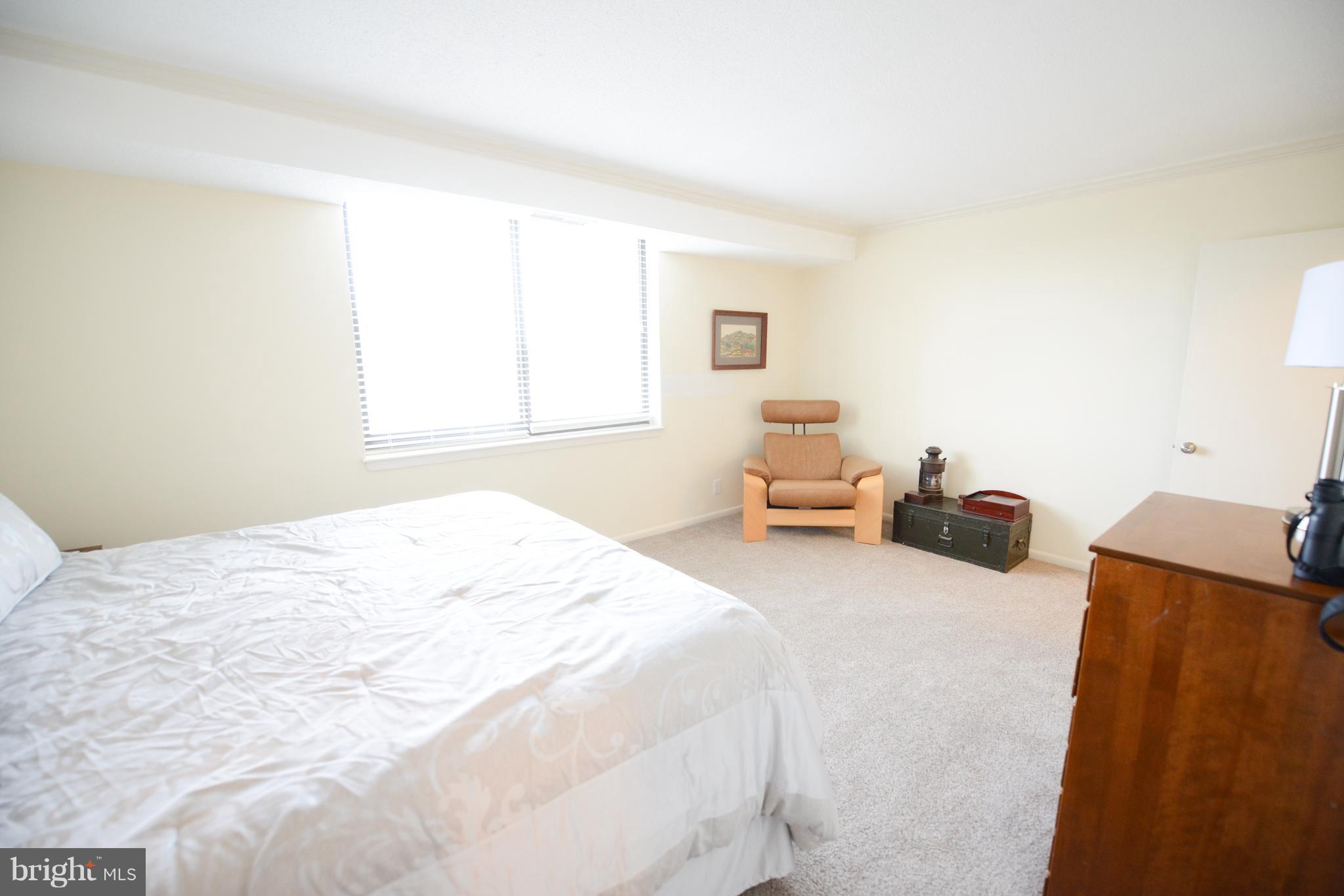 SKYLINE SQUARE CONDO - Residential