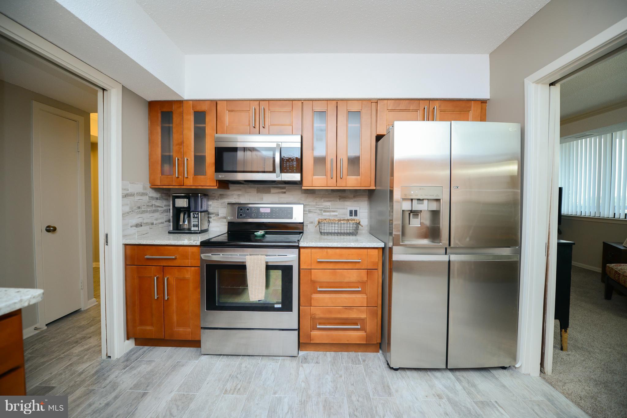 SKYLINE SQUARE CONDO - Residential