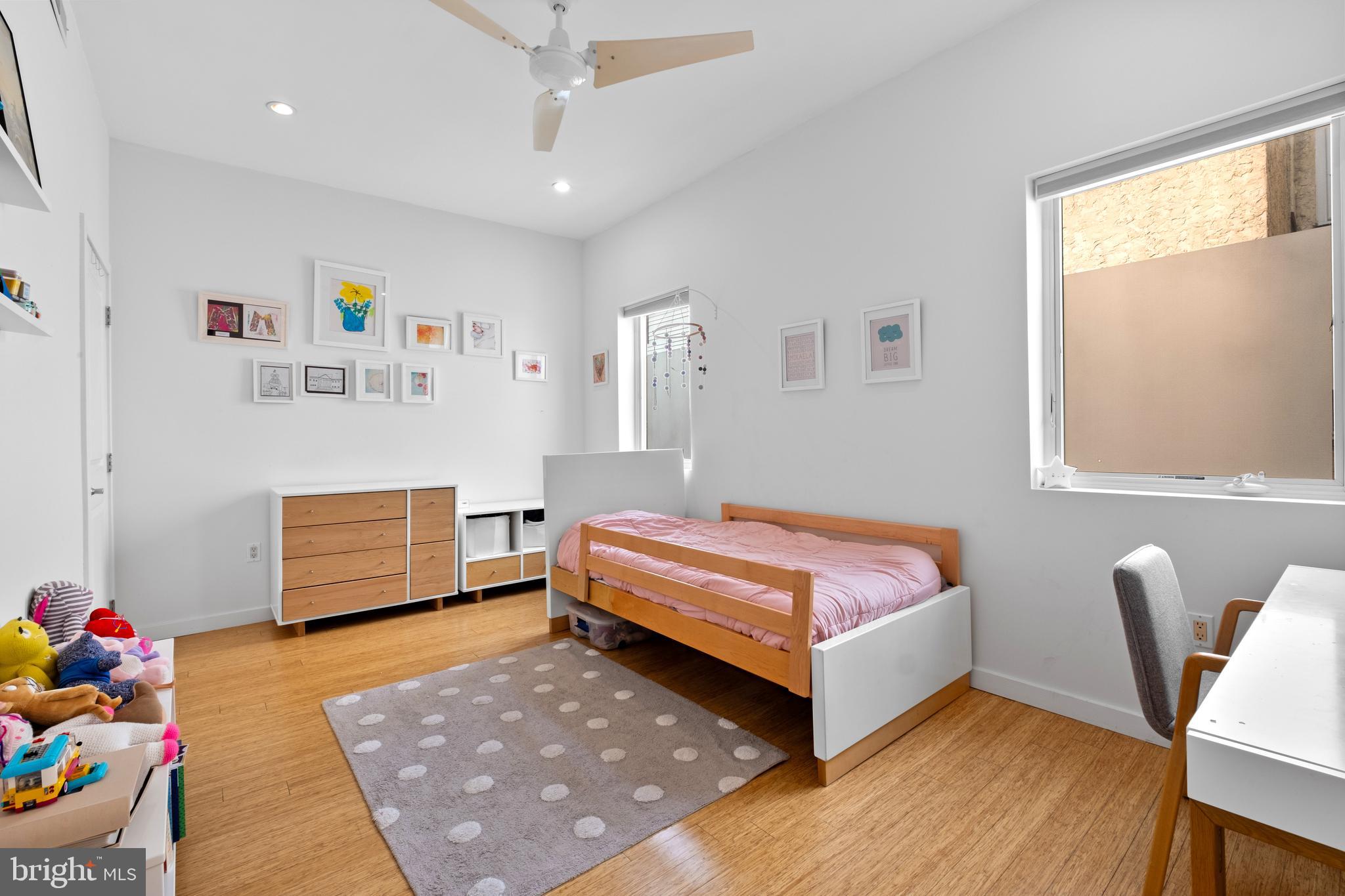 GRADUATE HOSPITAL - Residential