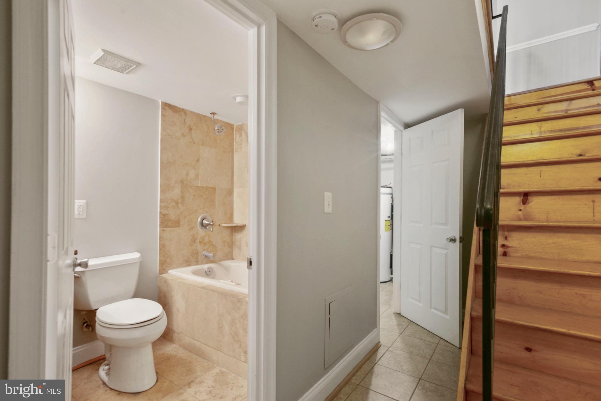 FEDERAL HILL HISTORIC DISTRICT - Residential Lease