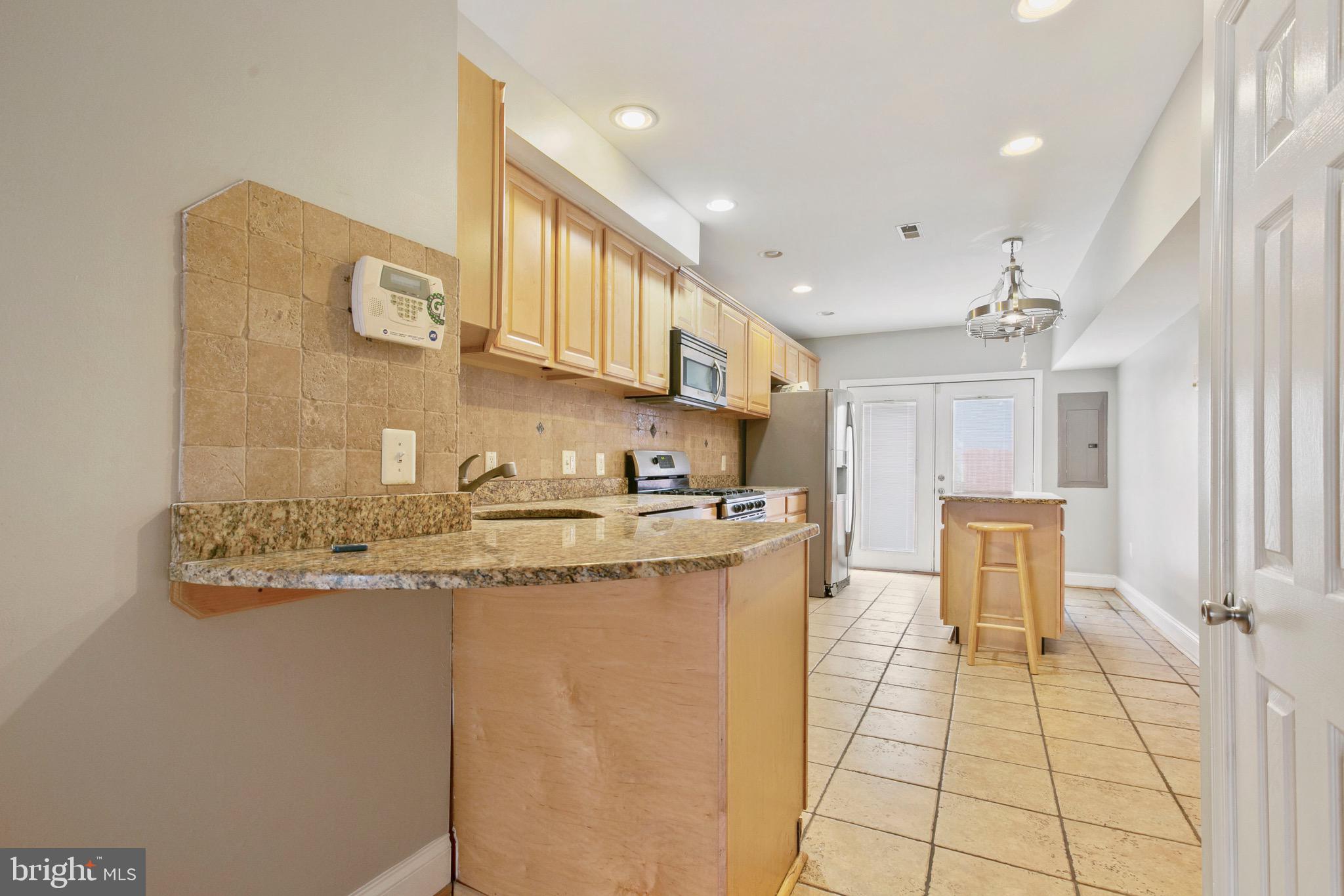 FEDERAL HILL HISTORIC DISTRICT - Residential Lease