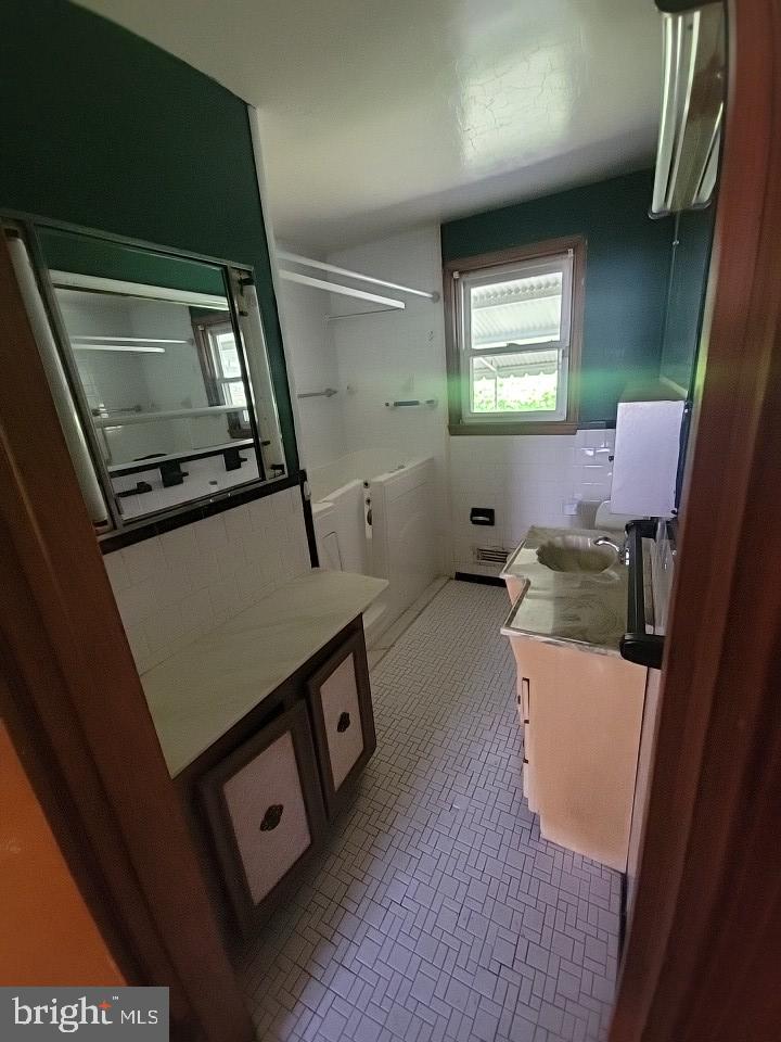 HAZELWOOD ACRES - Residential