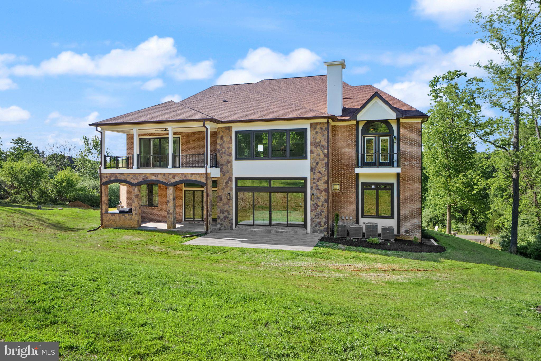 BEACON HILL - Residential