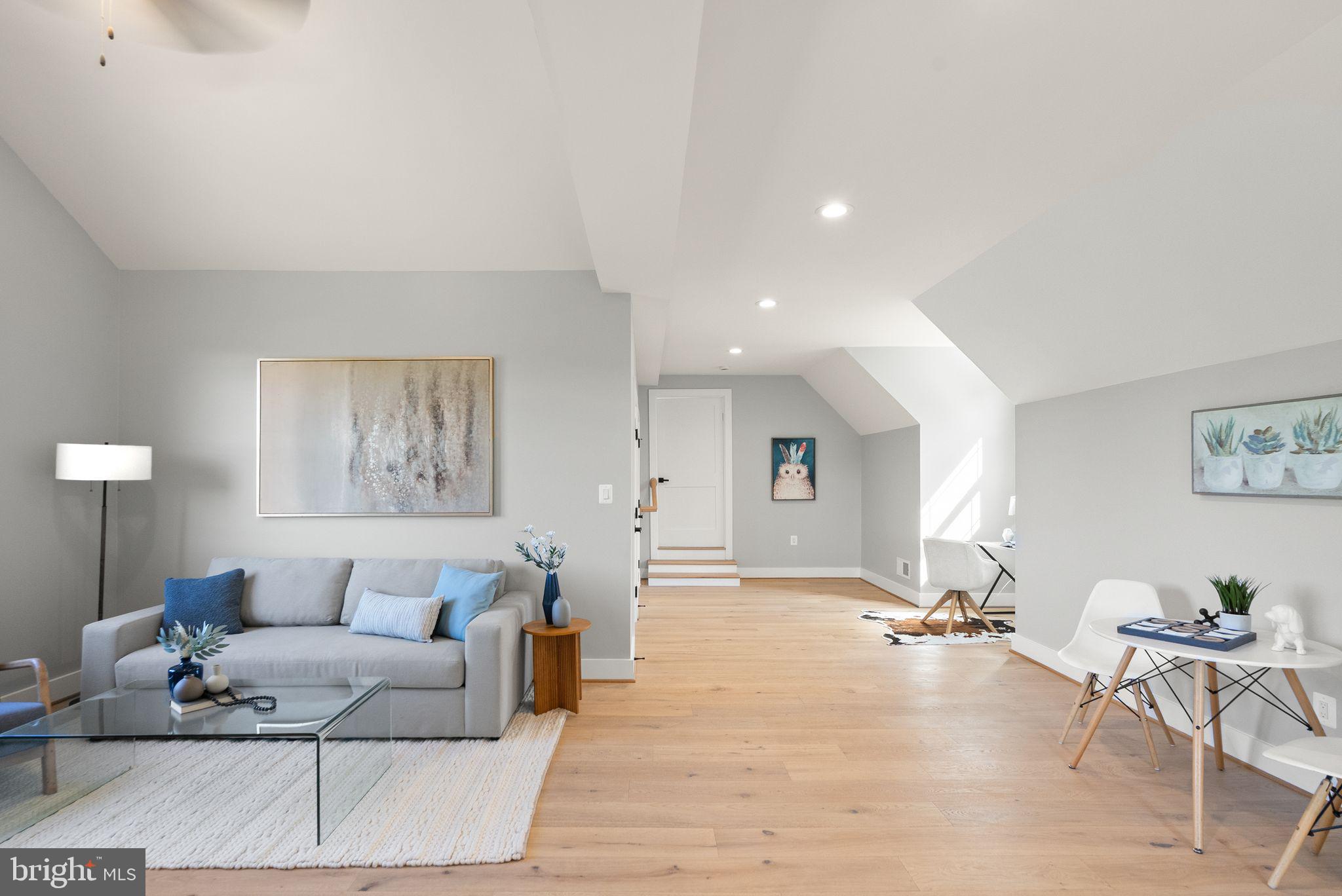 BEACON HILL - Residential