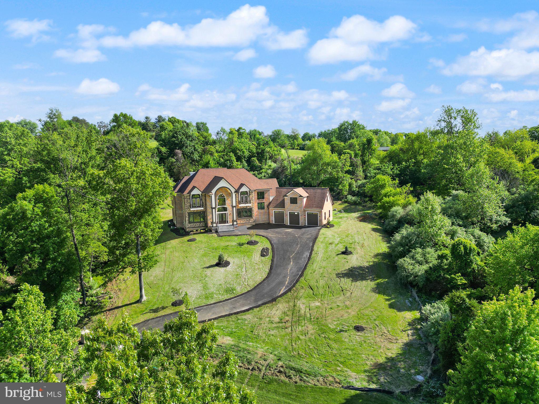 BEACON HILL - Residential