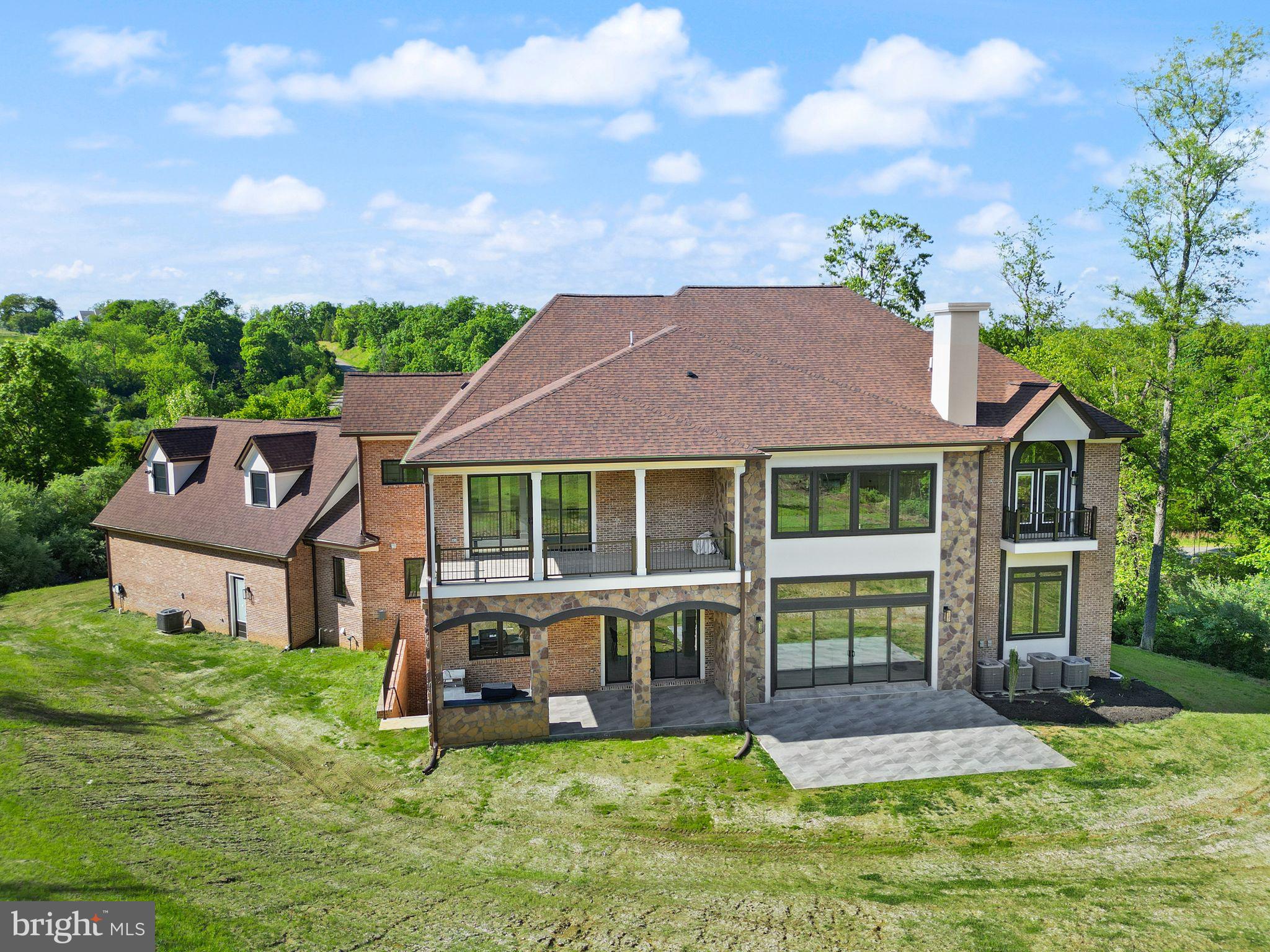 BEACON HILL - Residential