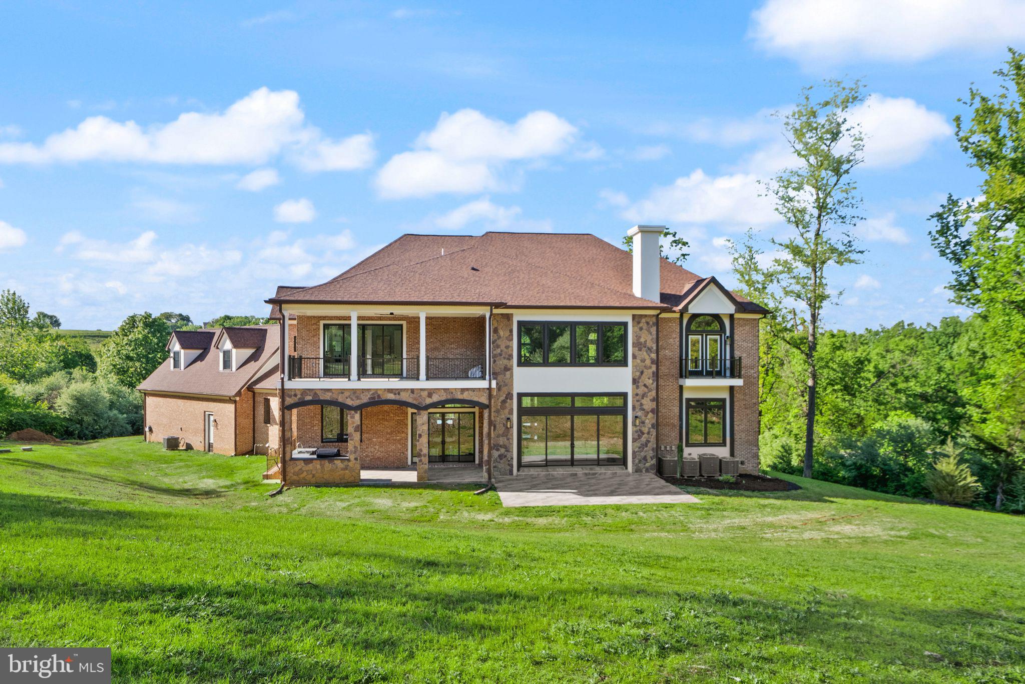 BEACON HILL - Residential