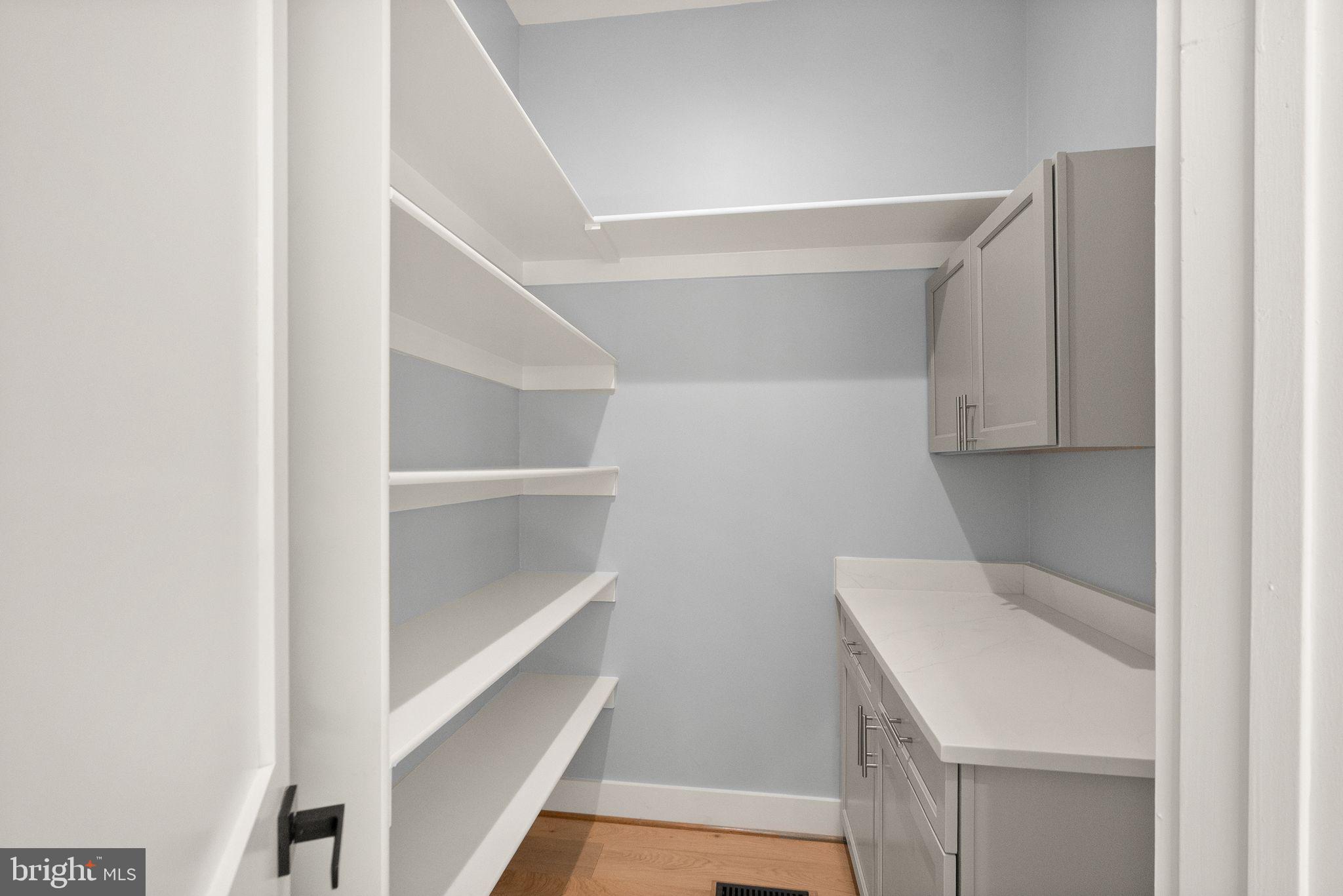 BEACON HILL - Residential