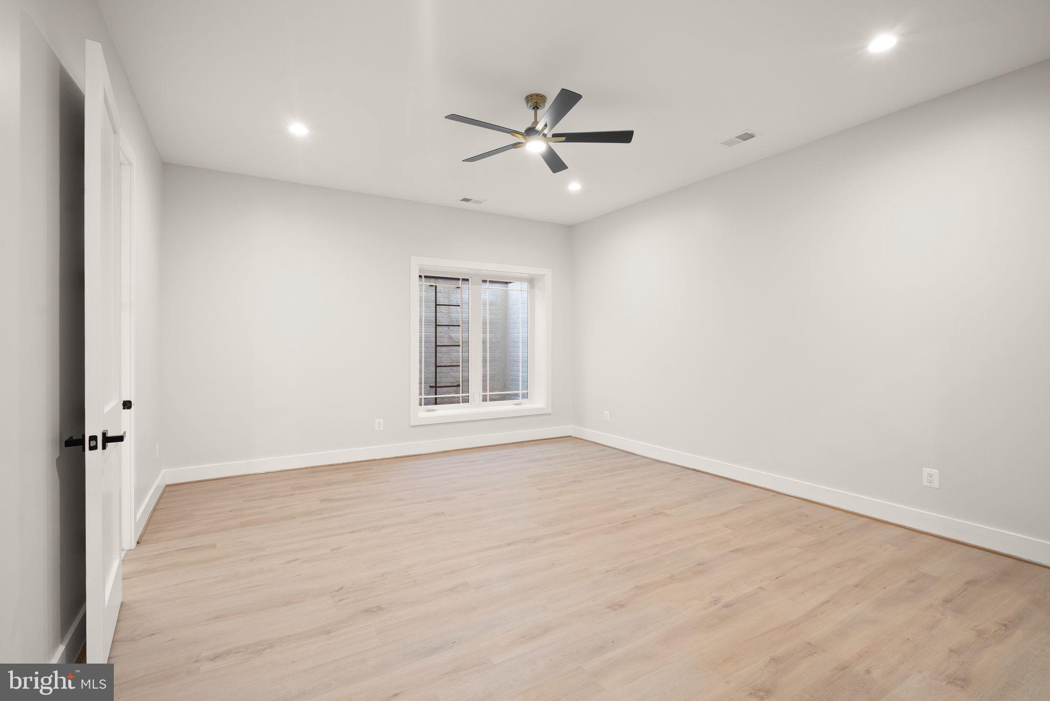BEACON HILL - Residential
