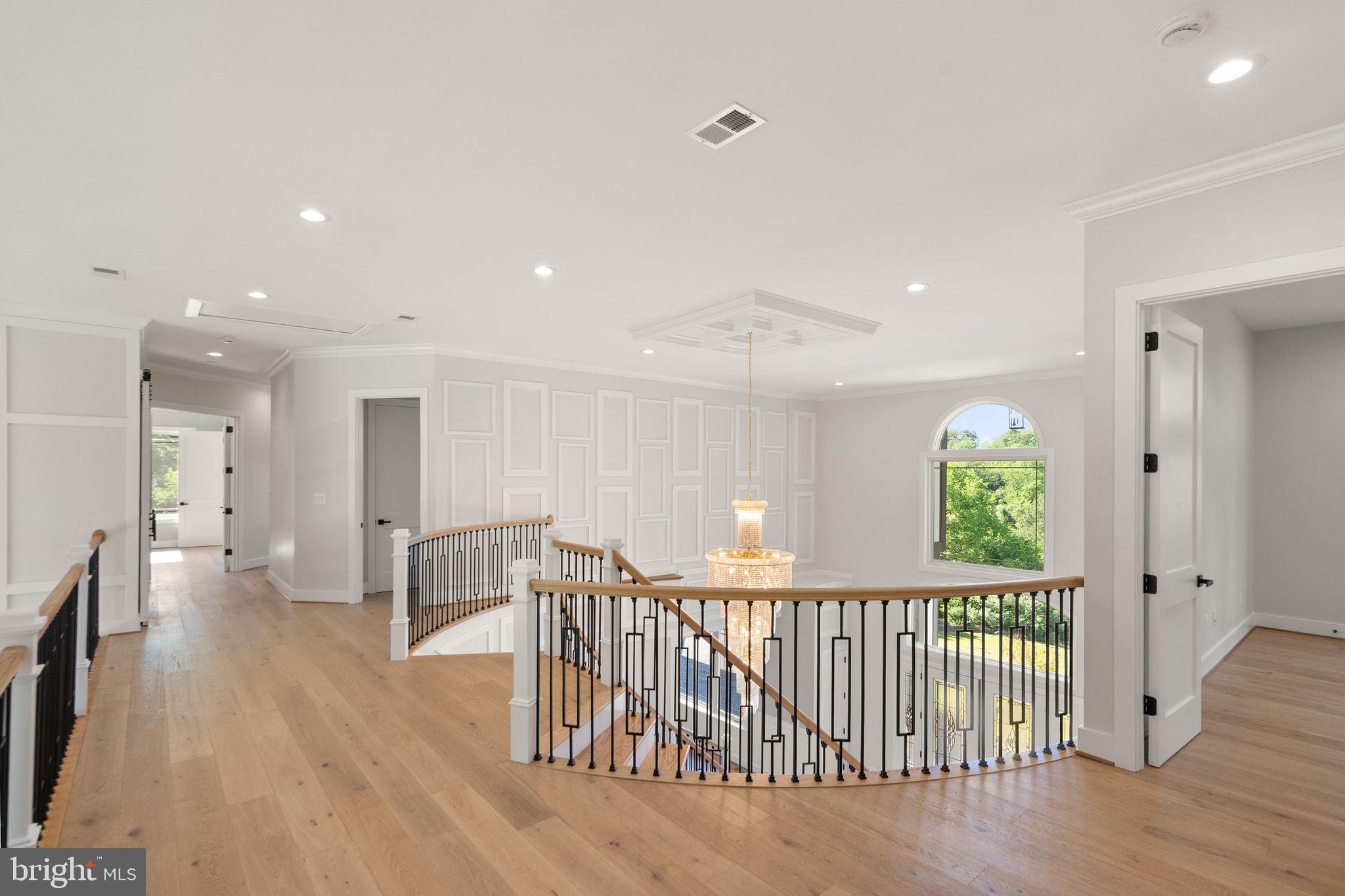 BEACON HILL - Residential