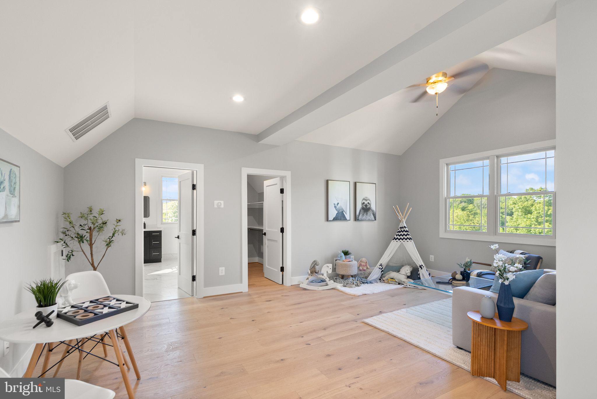 BEACON HILL - Residential