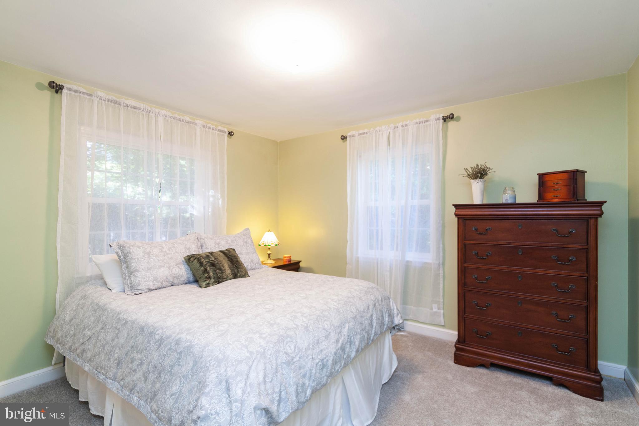 BROYHILL CREST - Residential