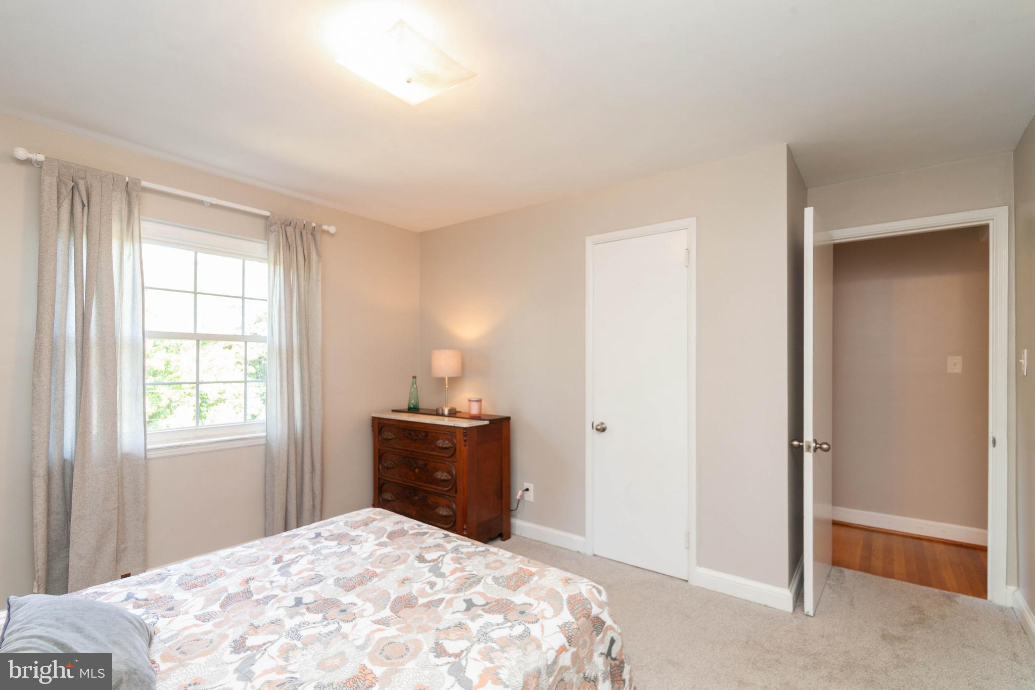 BROYHILL CREST - Residential