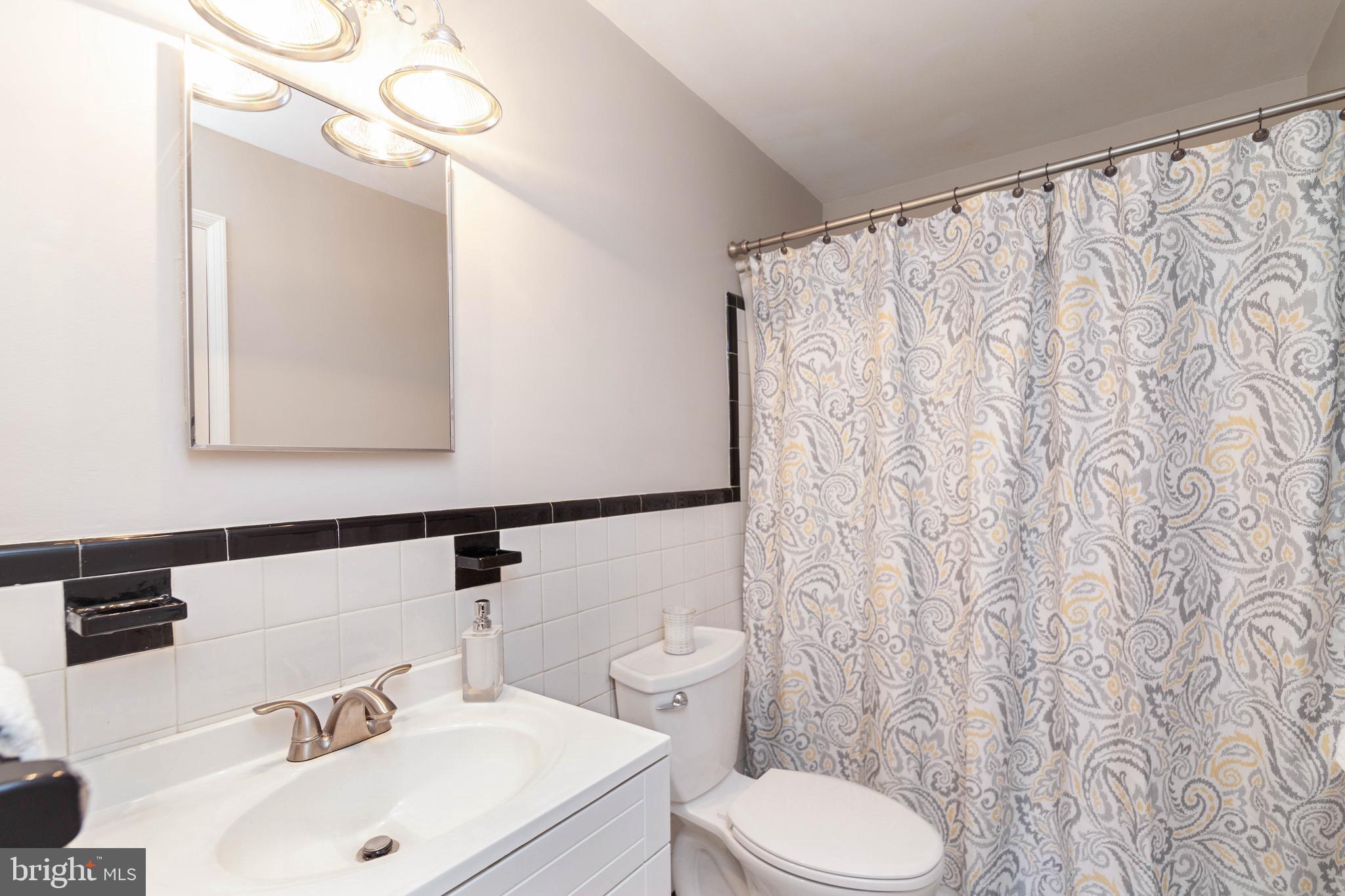 BROYHILL CREST - Residential