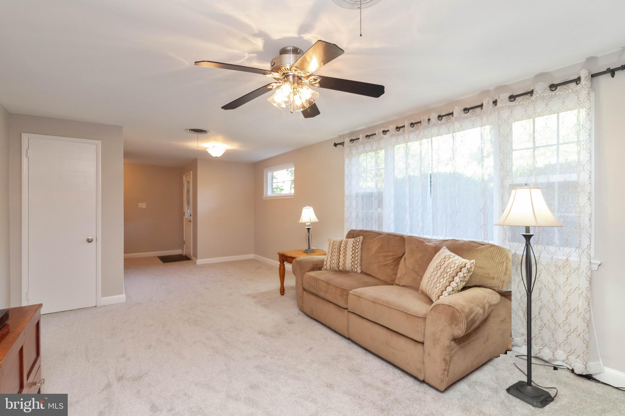 BROYHILL CREST - Residential